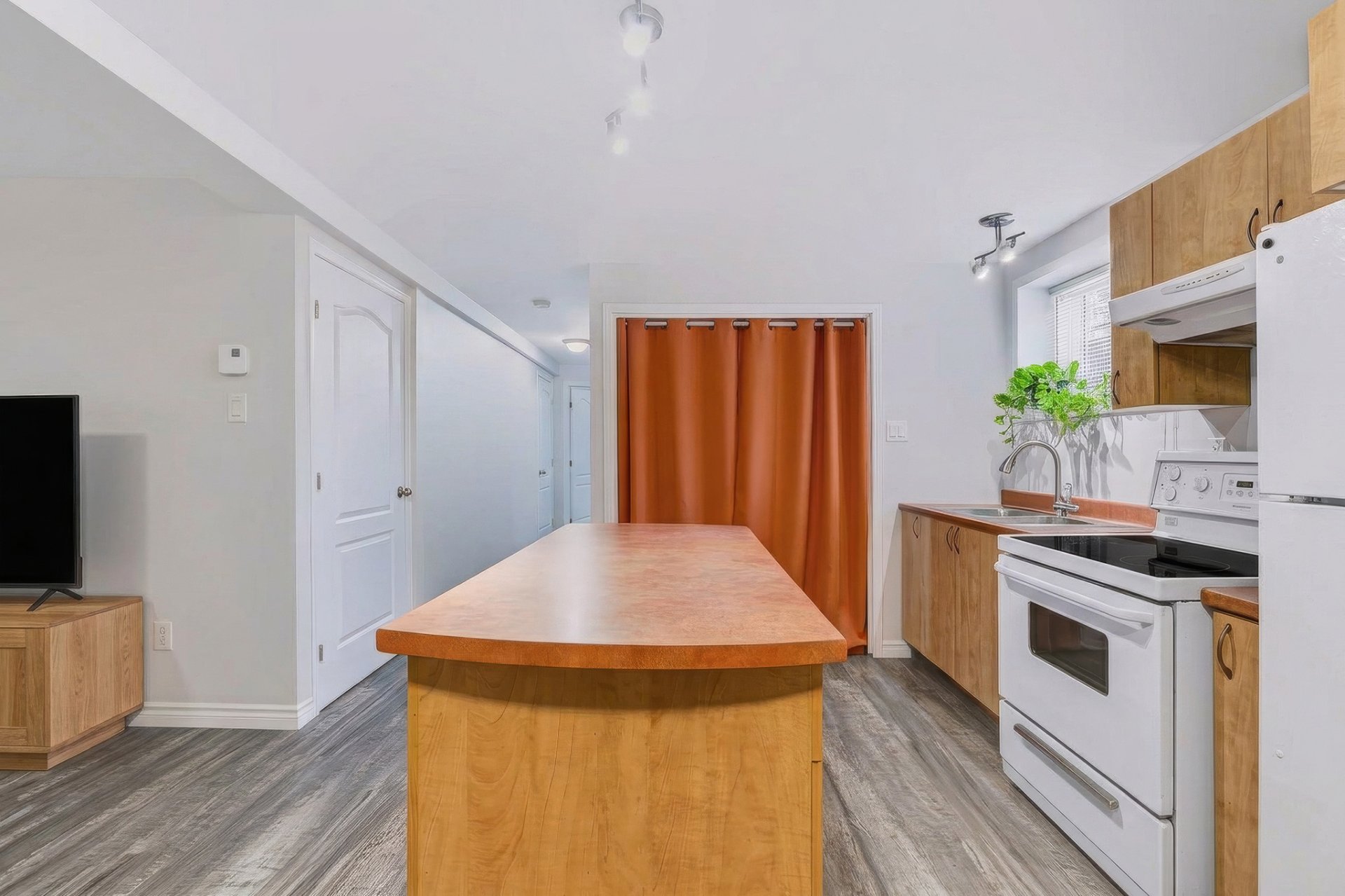 Kitchenette
