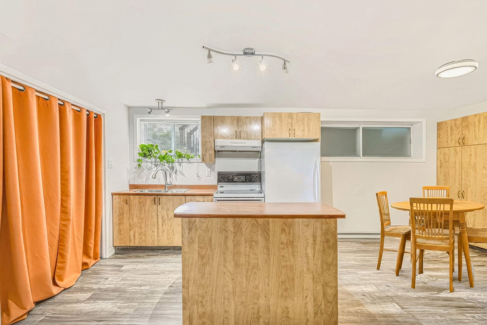 Kitchenette
