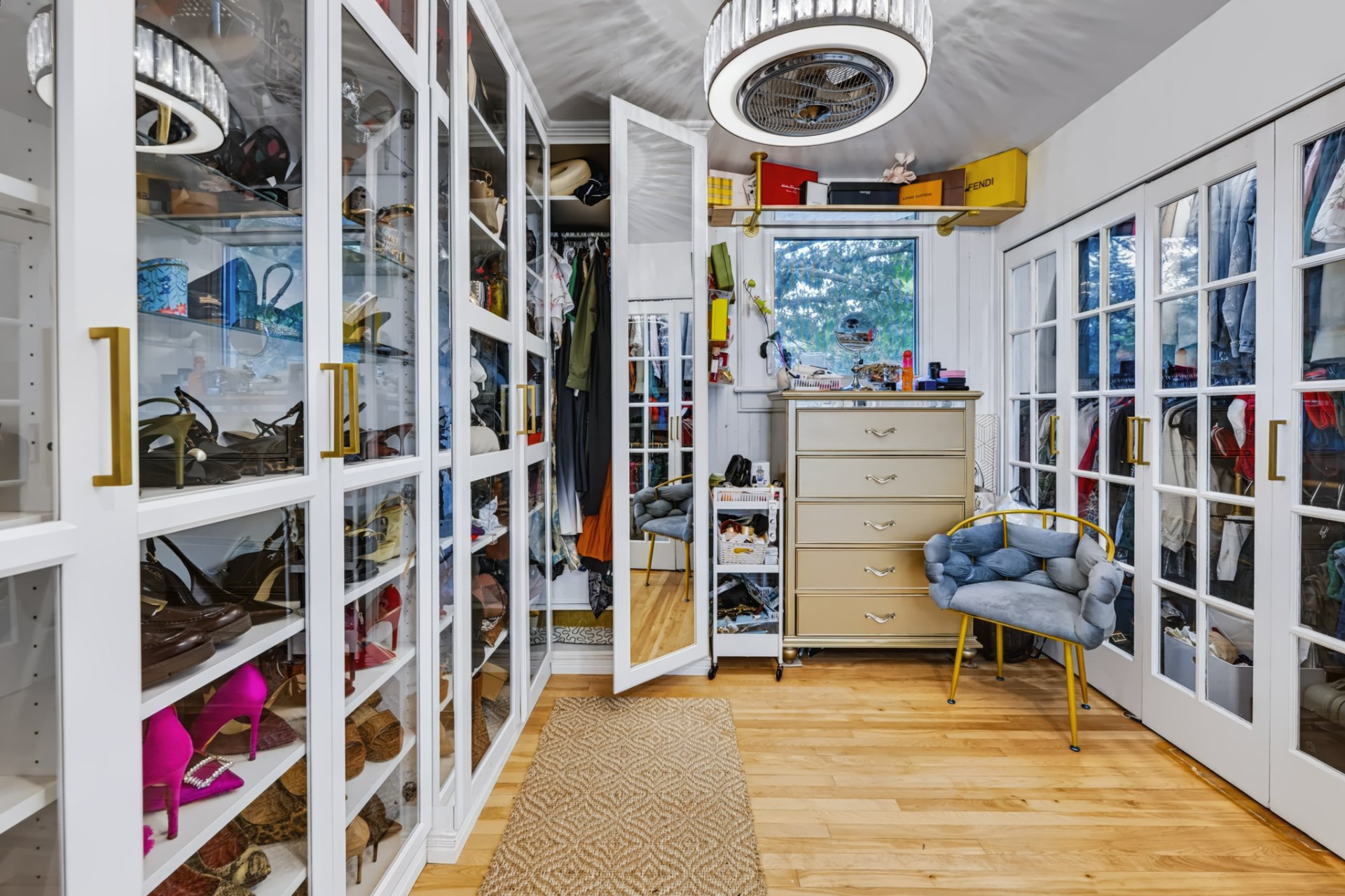 Walk-in closet