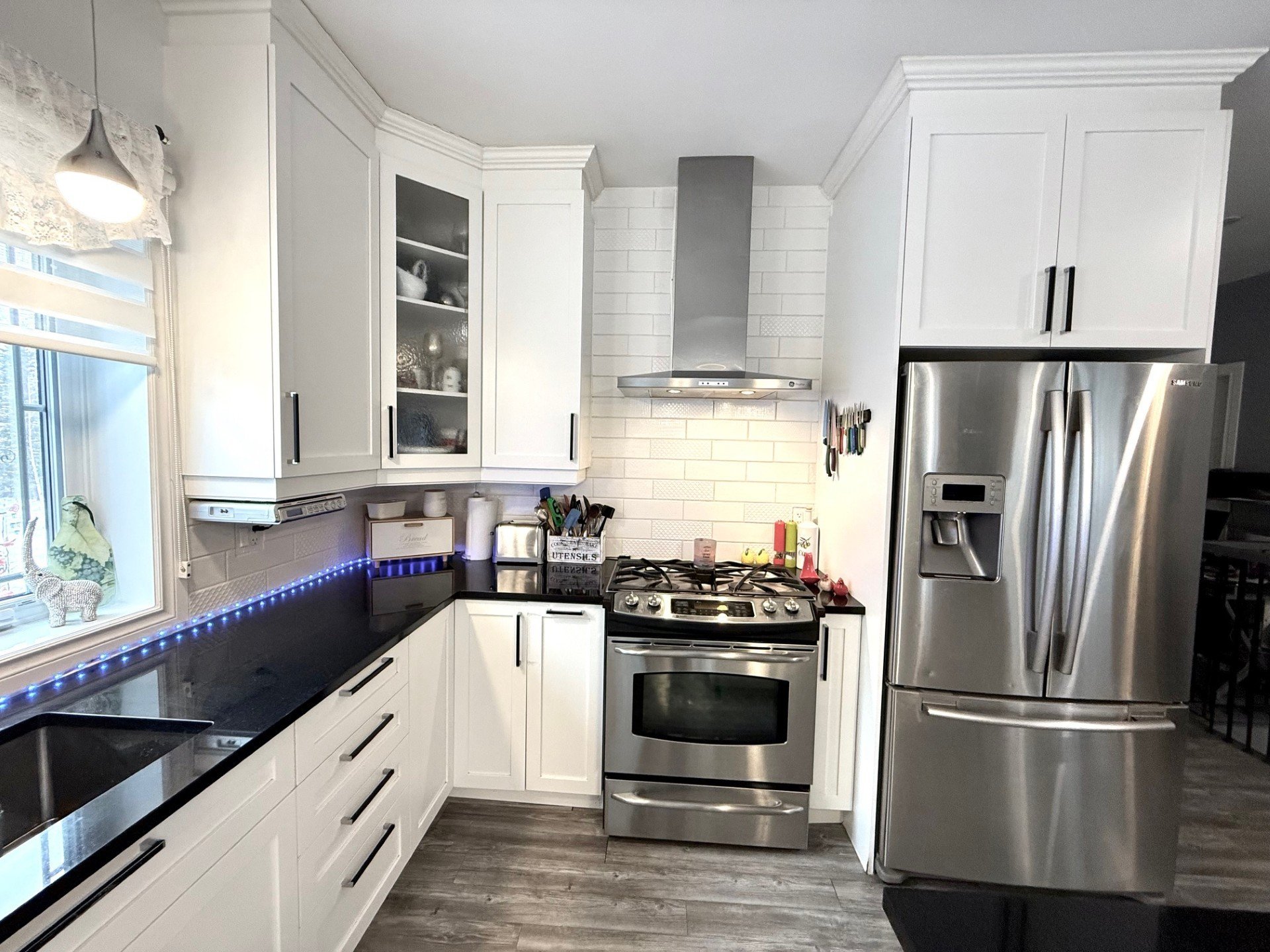 Beautiful backsplash and large sink