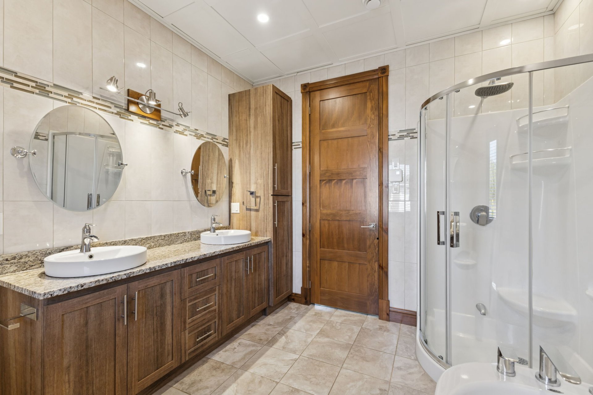 Ensuite bathroom