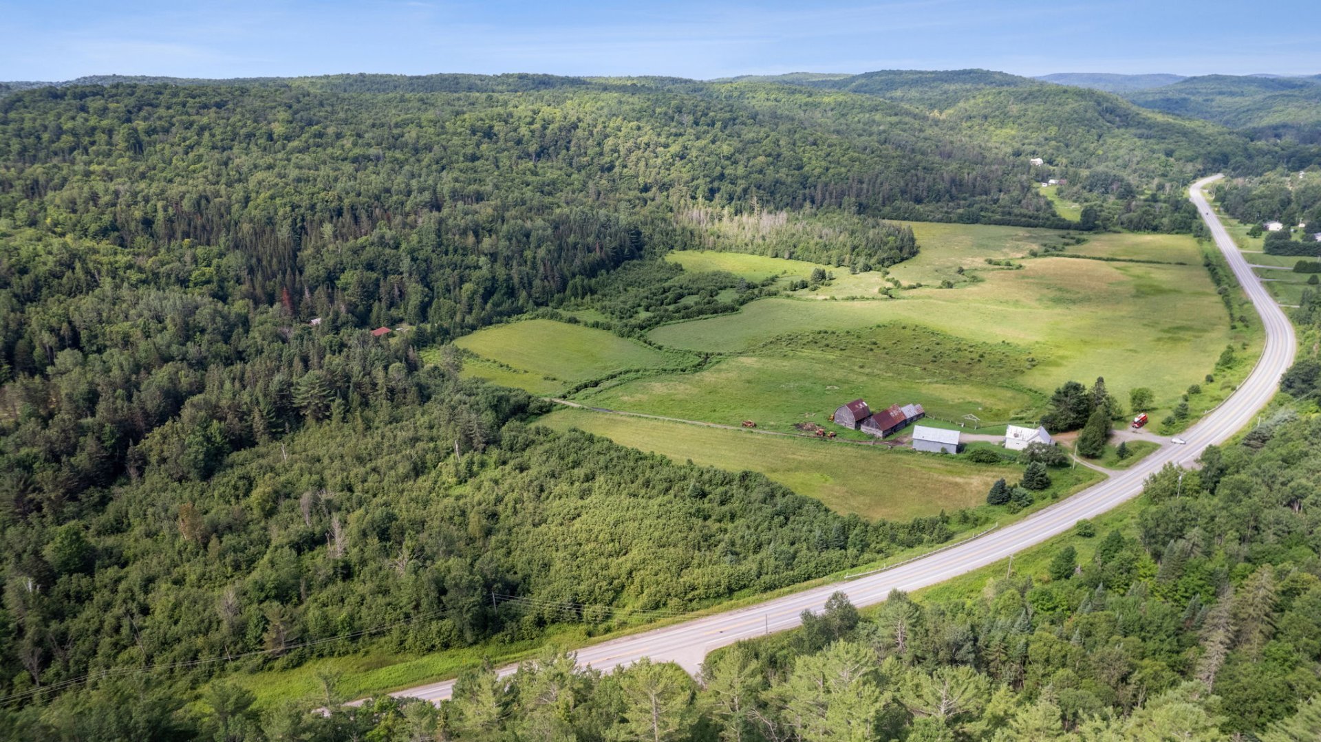 335 Route du Carrefour