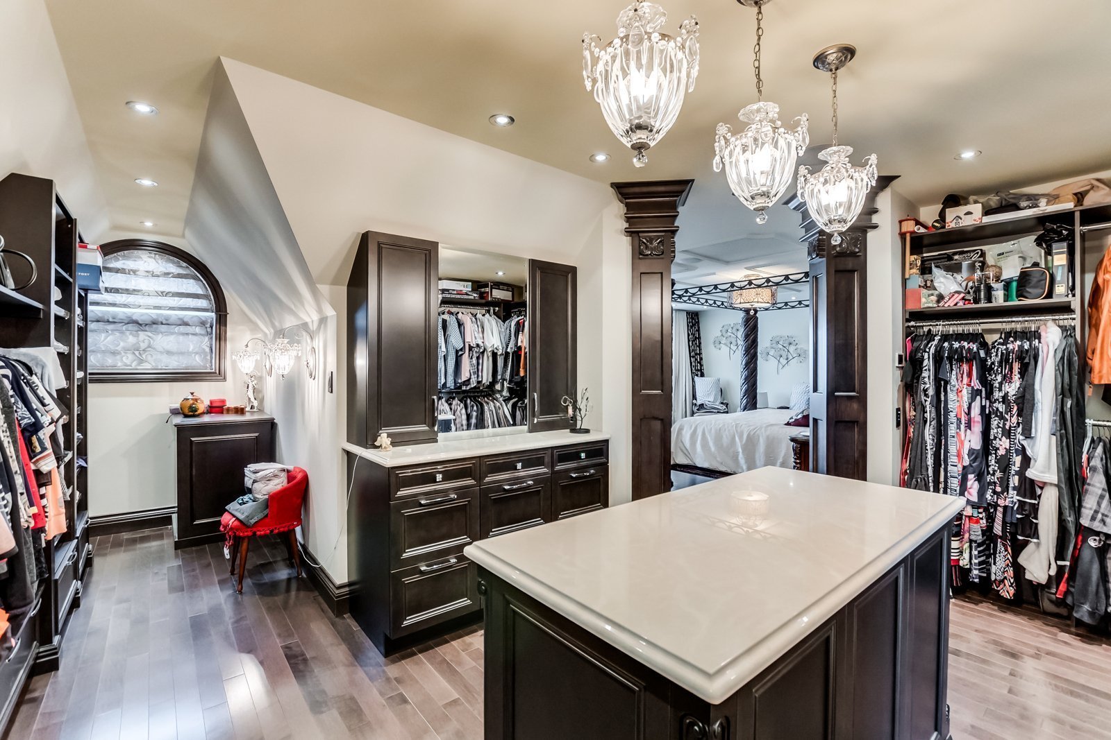 Walk-in closet