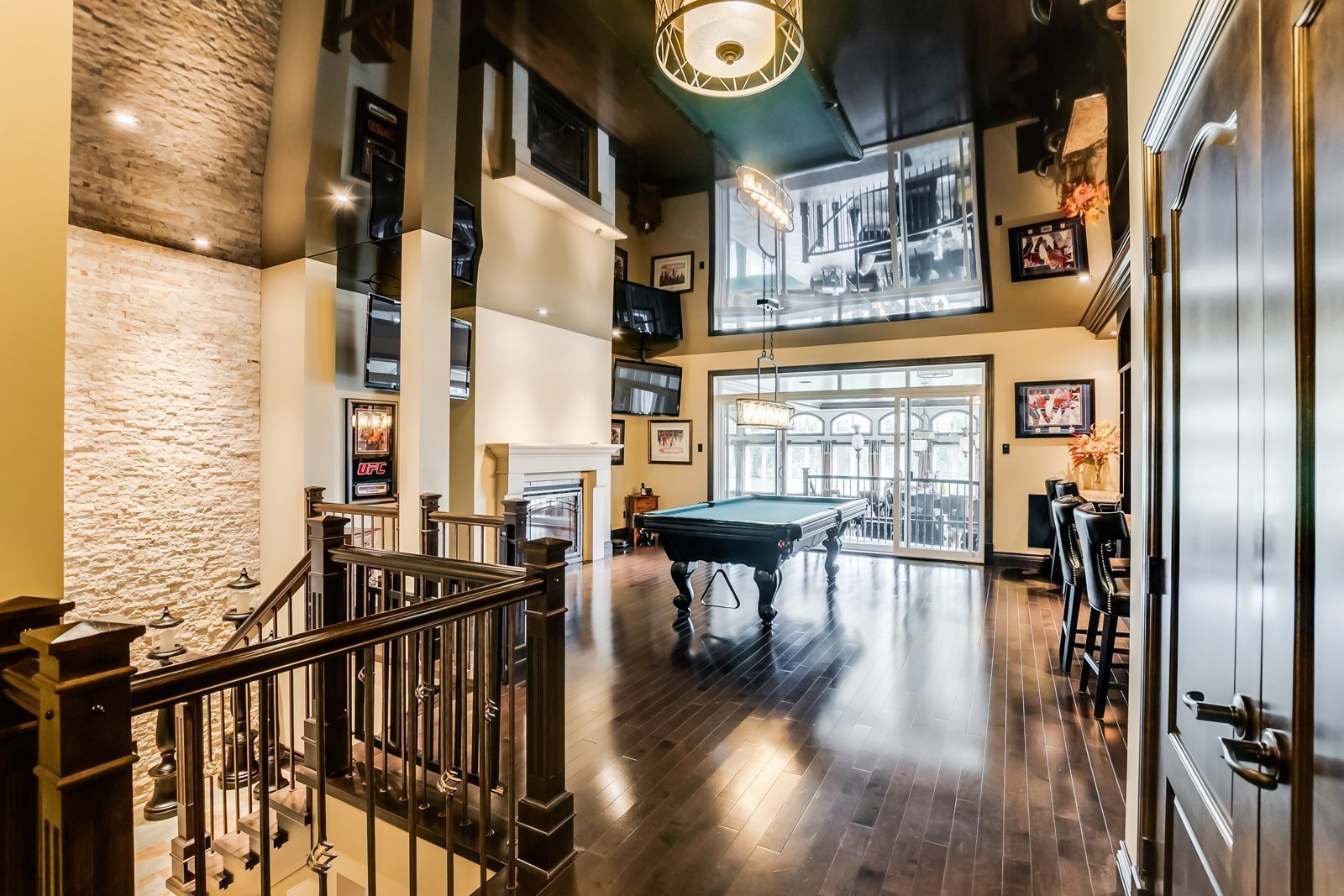 Pool room