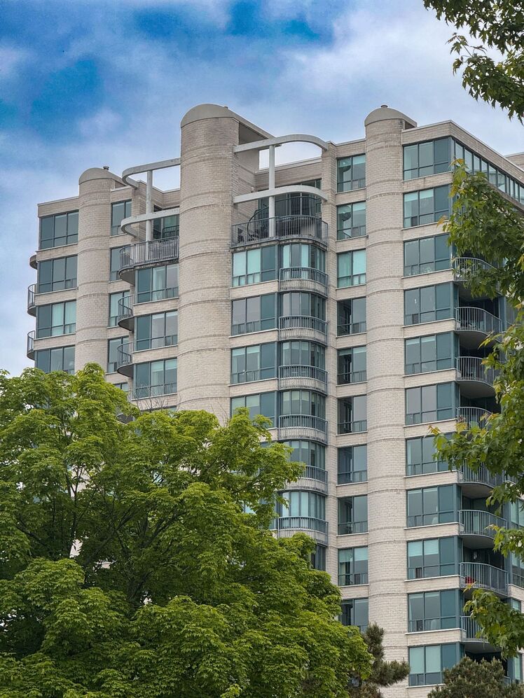 175 Rue Laurier 1204