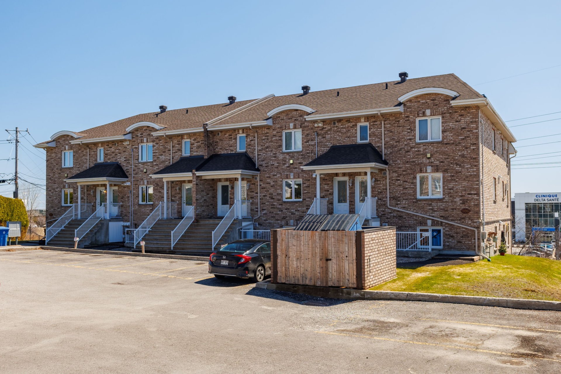 926 Rue de l'Oasis 3