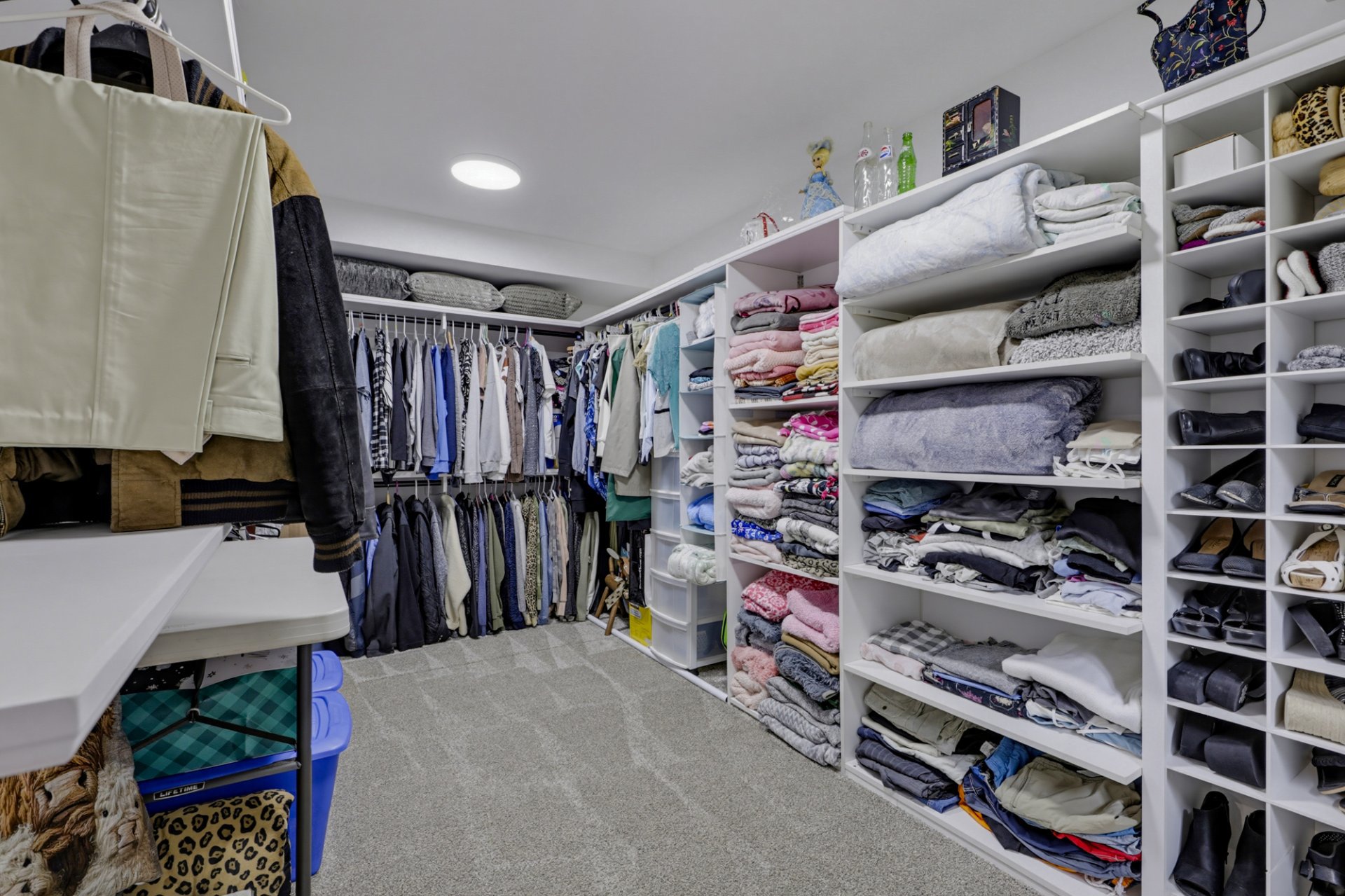 Walk-in closet