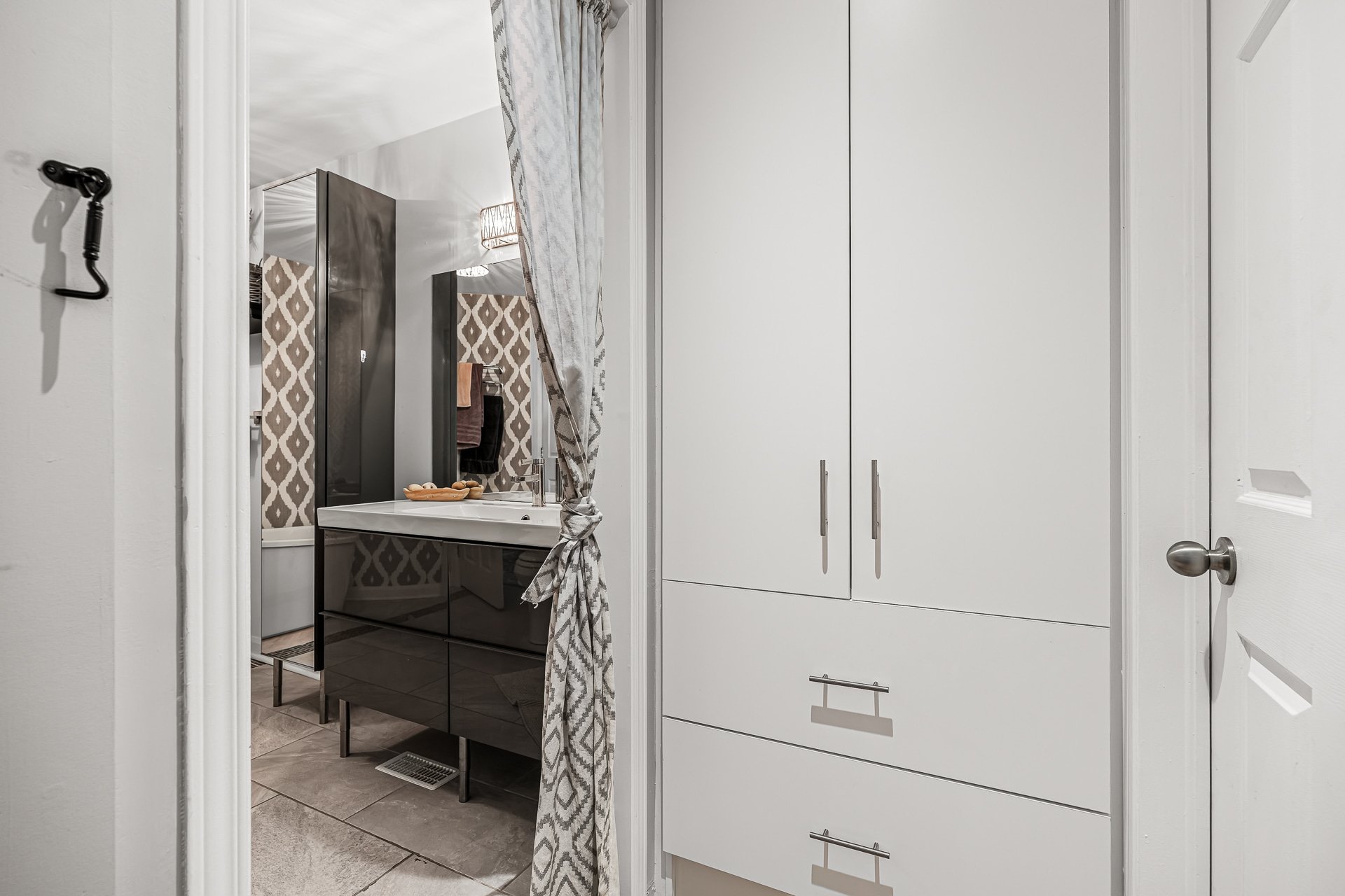 Walk-in closet