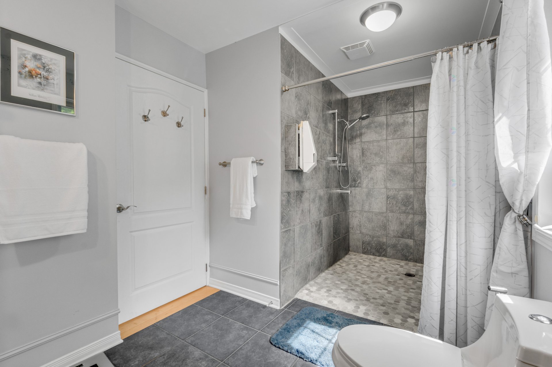 Ensuite bathroom
