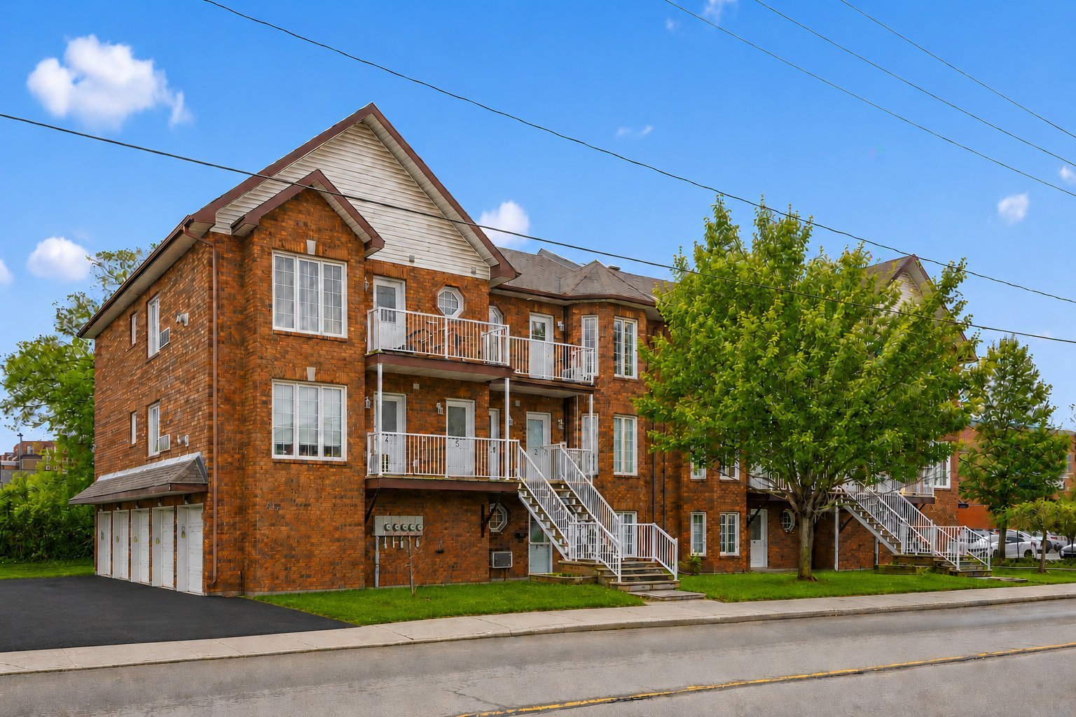850 Boul. St-René O. 3