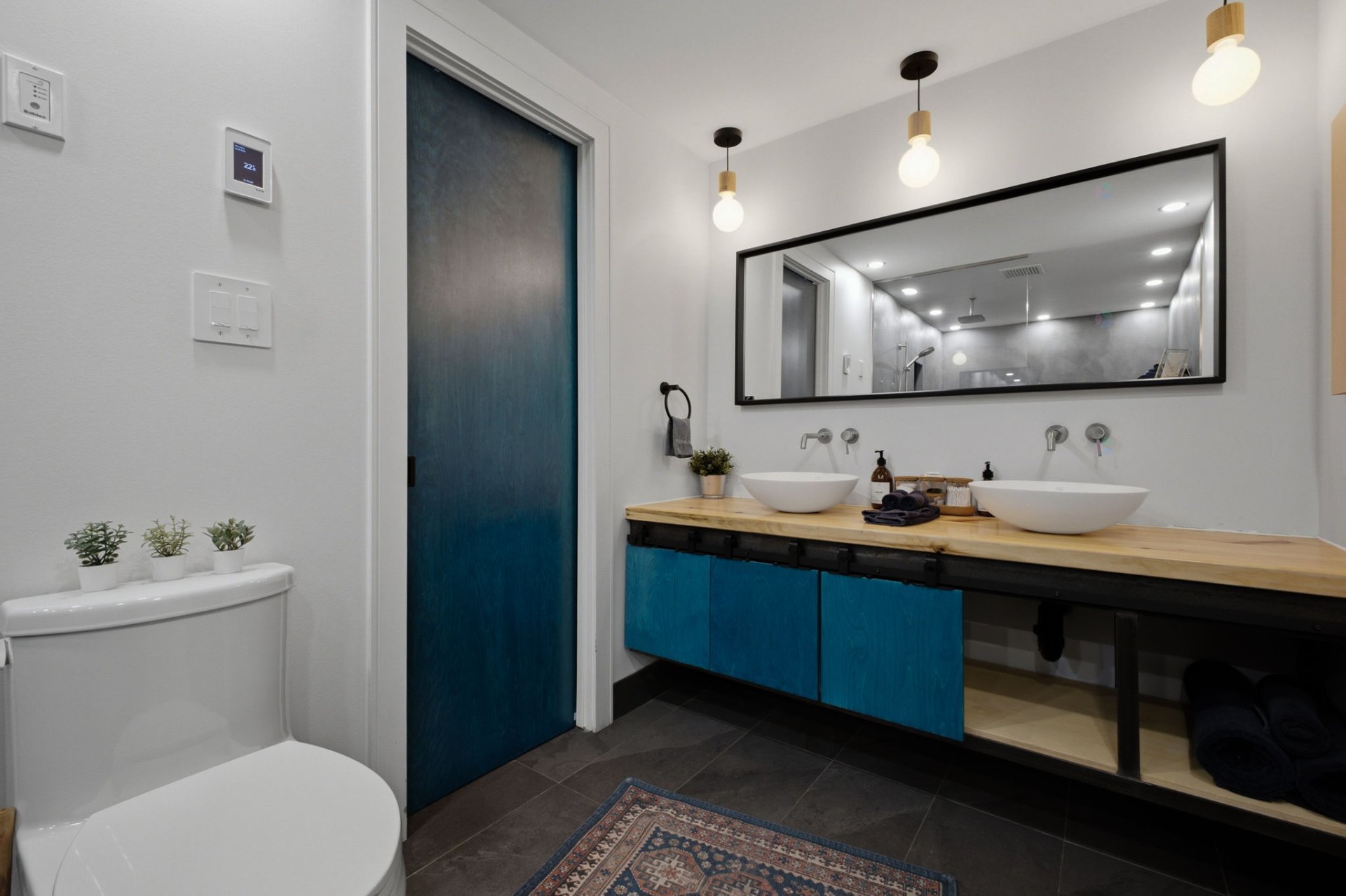 Certaines unités avec 2 entrées à la salle de bain