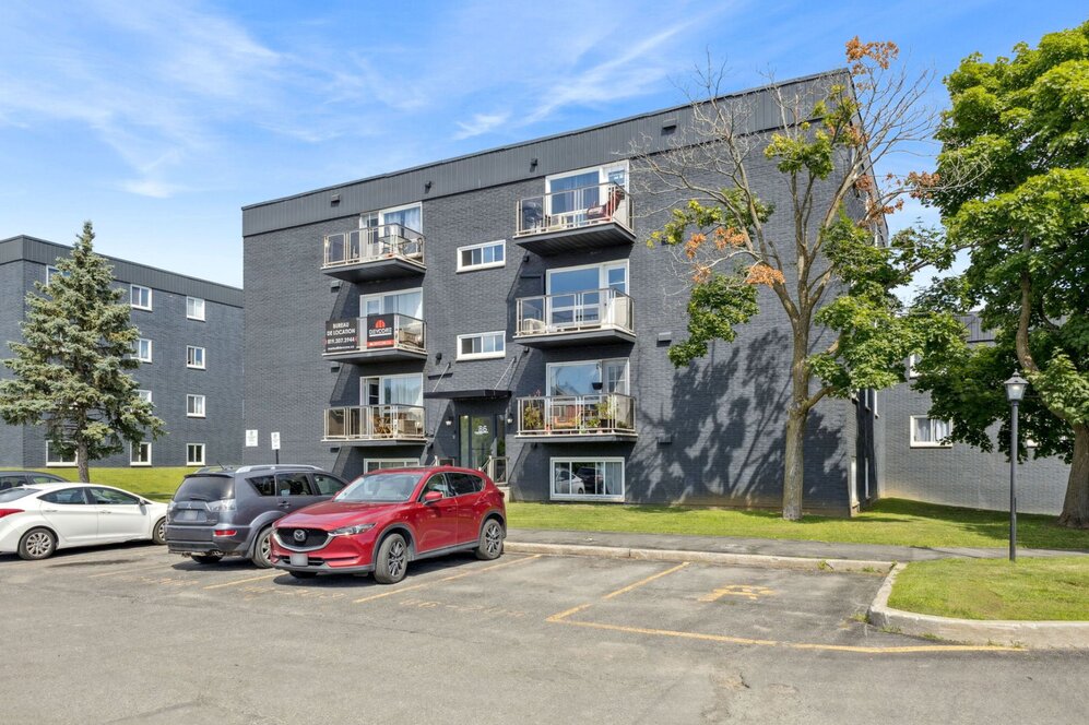 86 Rue Front 403