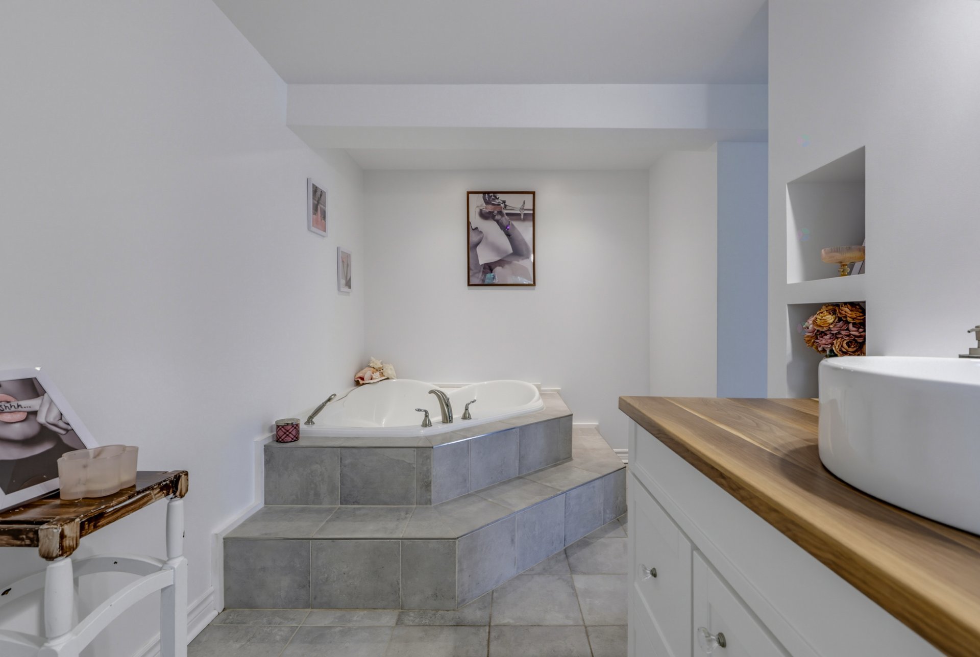 Ensuite bathroom