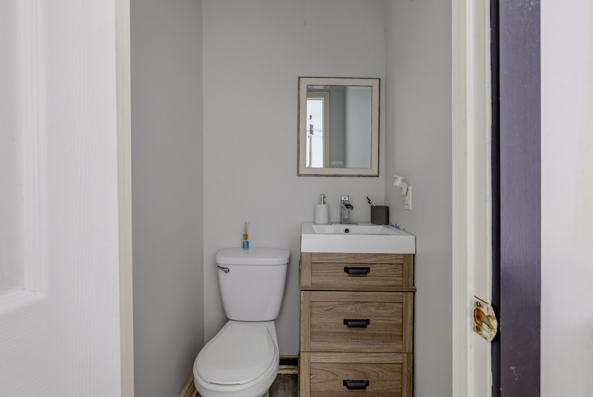 Powder room