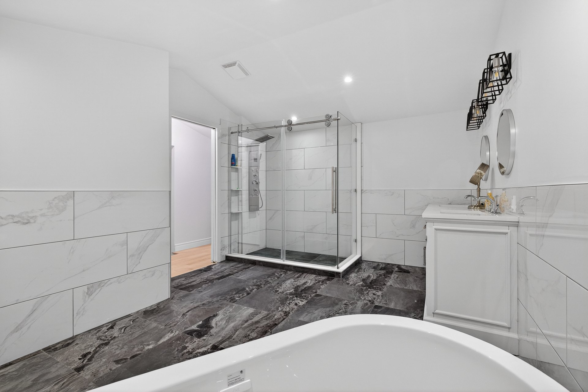 Salle de bains attenante à la CCP