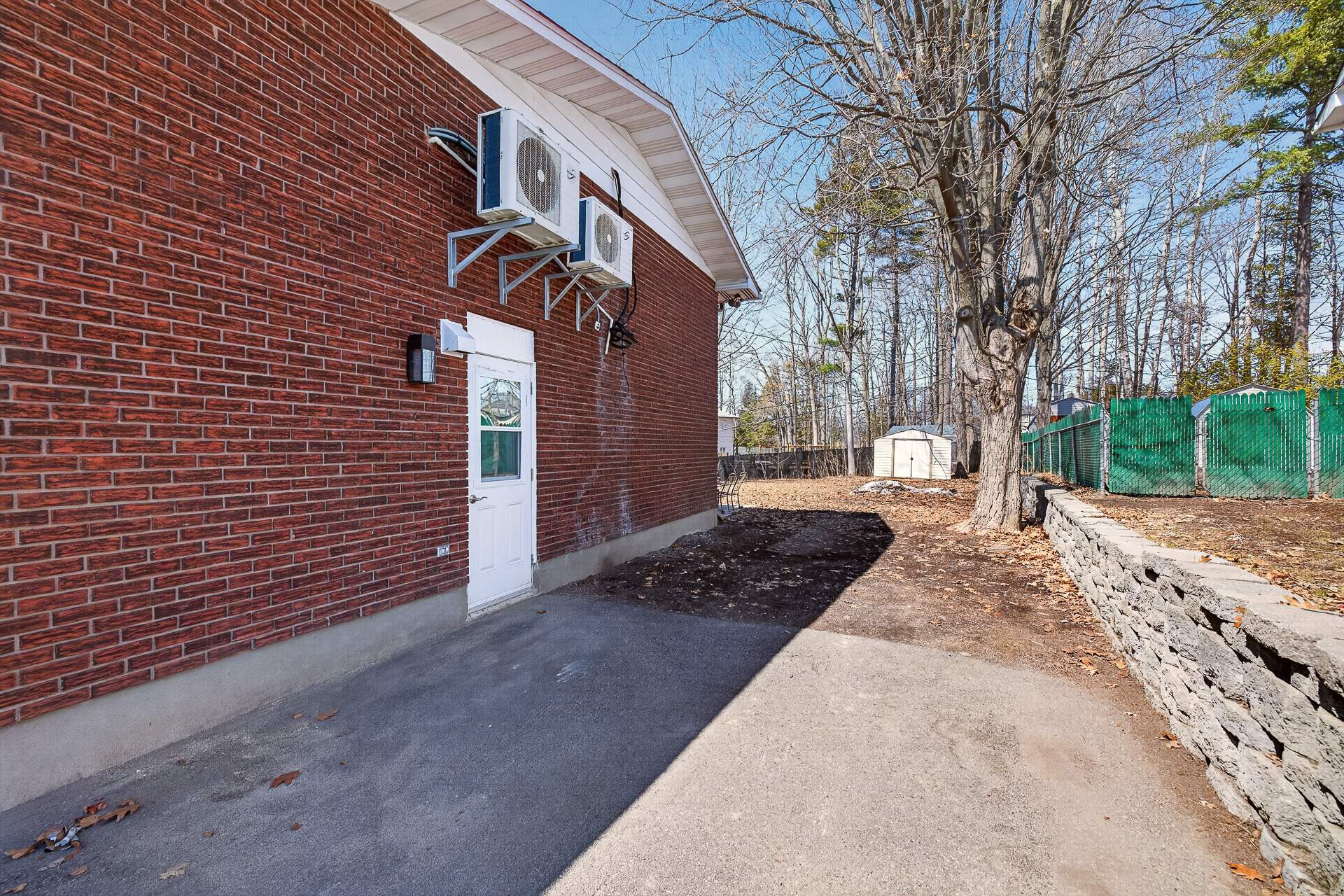 Stationnement - entrée du logement