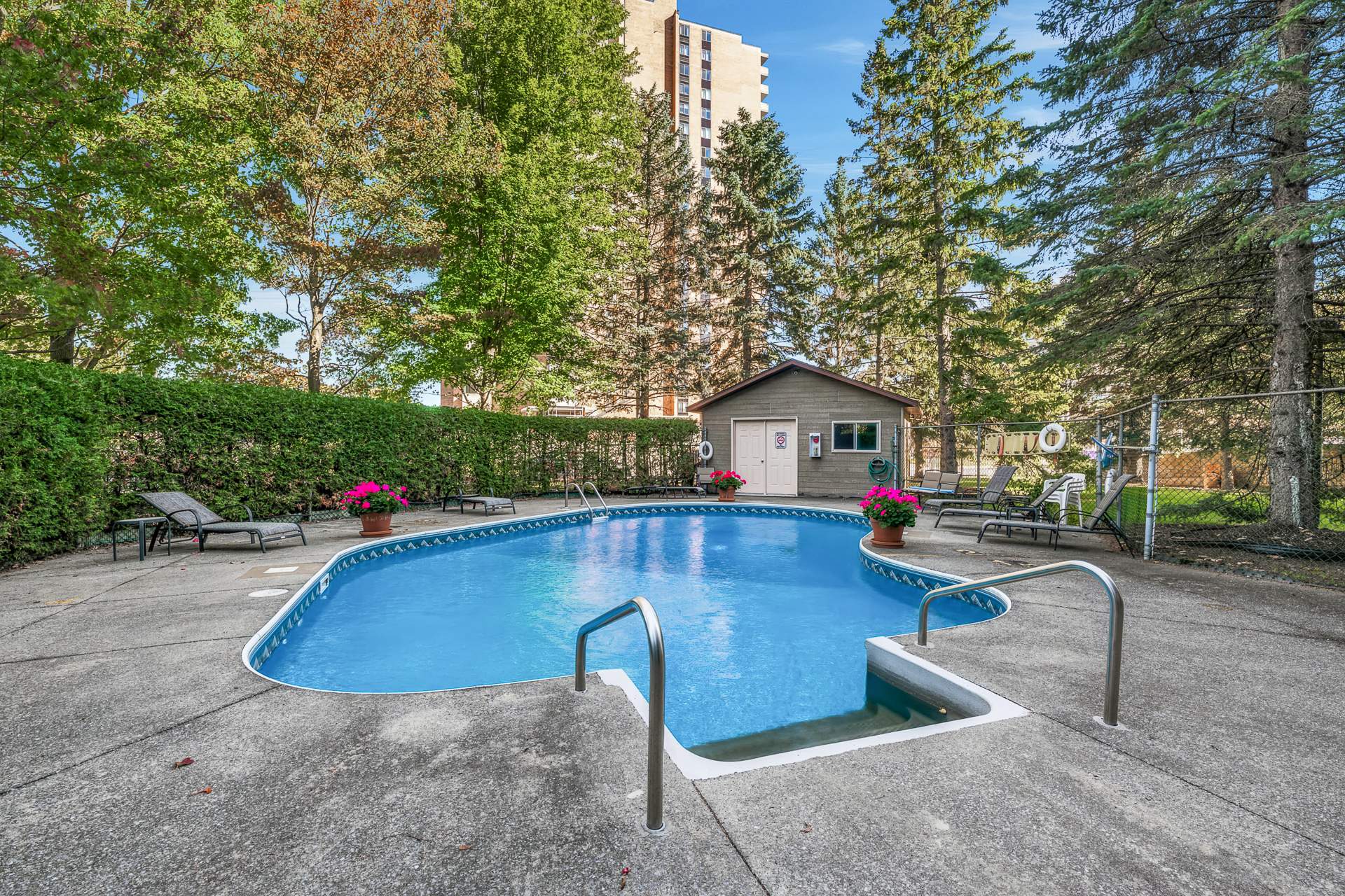Pool