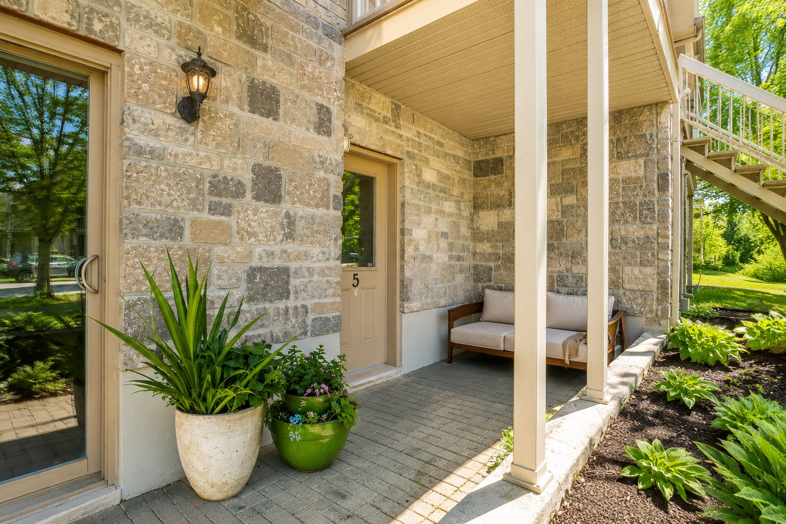 Entrée extérieure