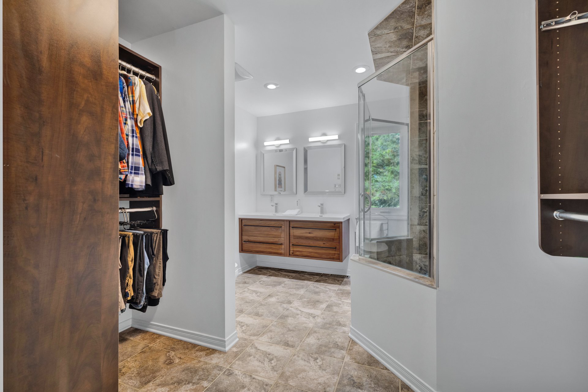 Ensuite bathroom