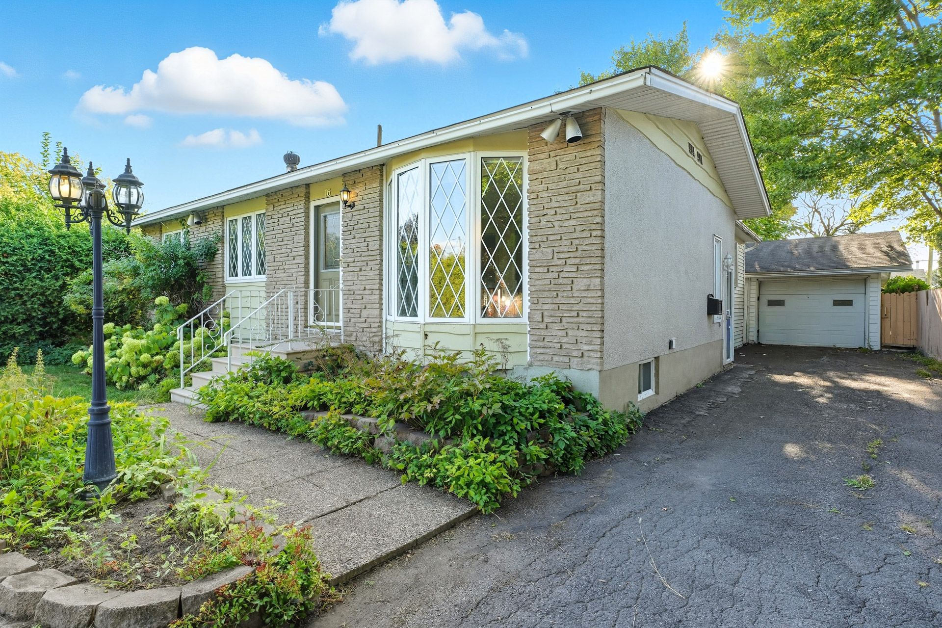 16 Rue Jean-Talon 