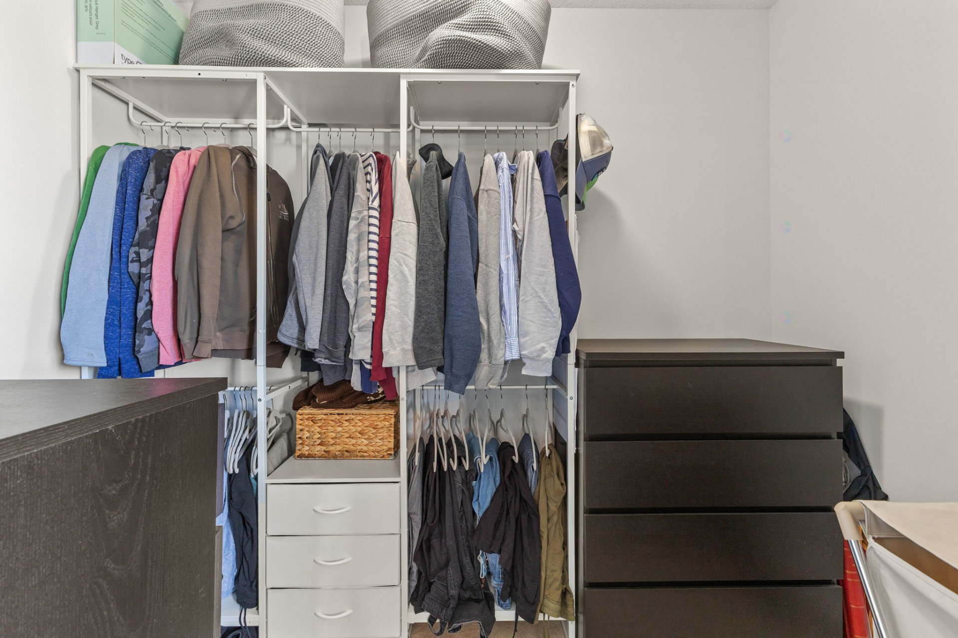 Walk-in closet
