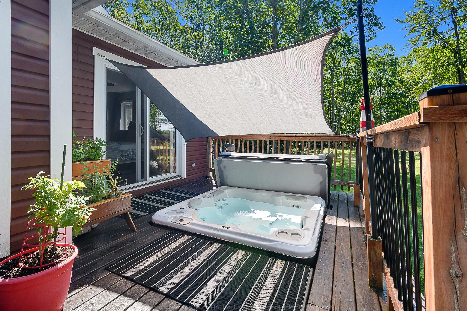 Hot tub