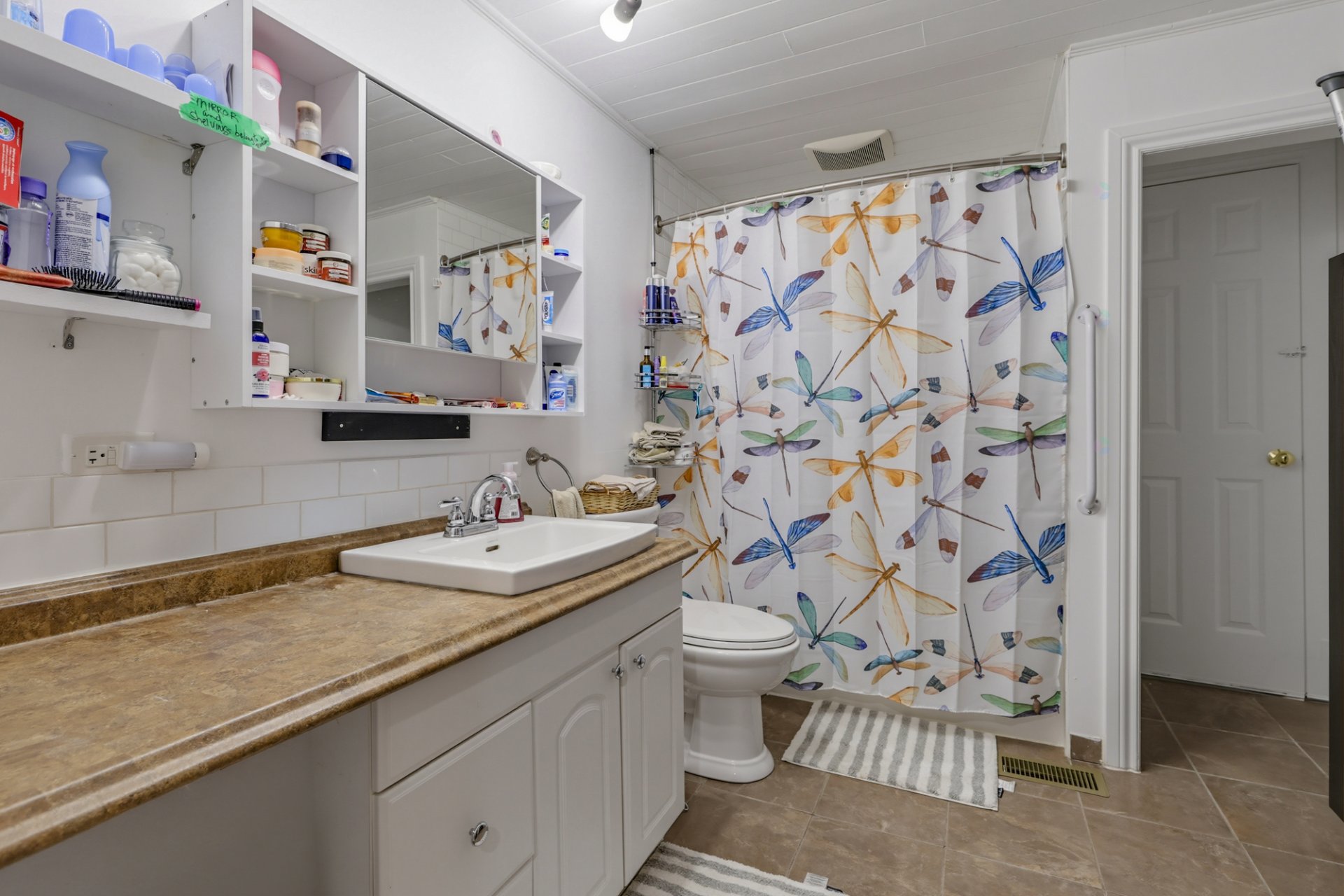 Ensuite bathroom