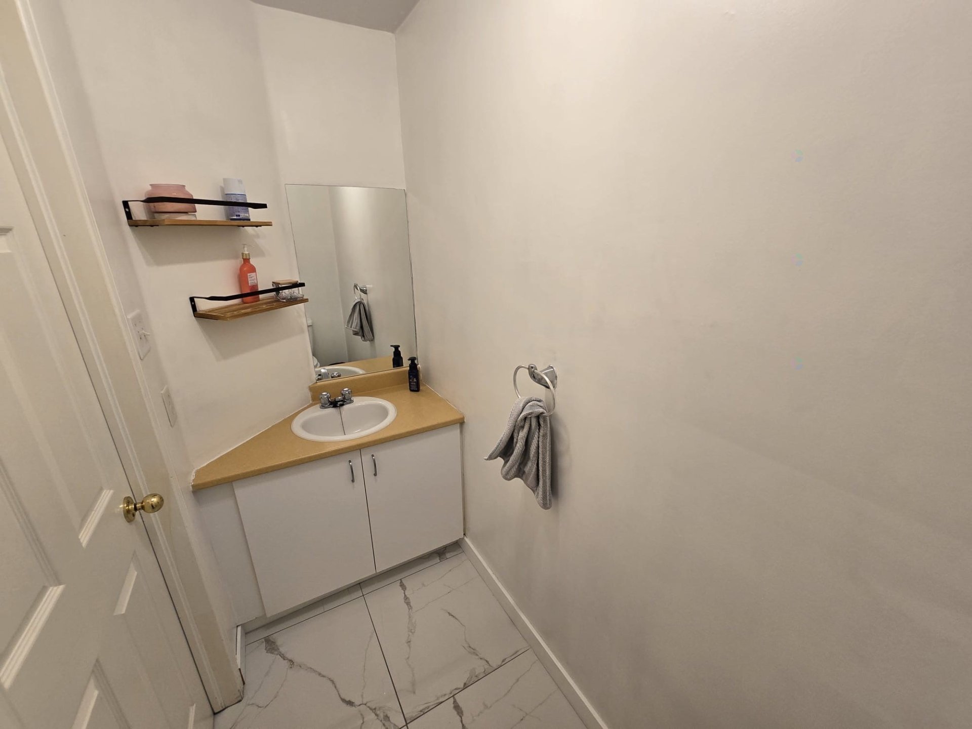 Powder room