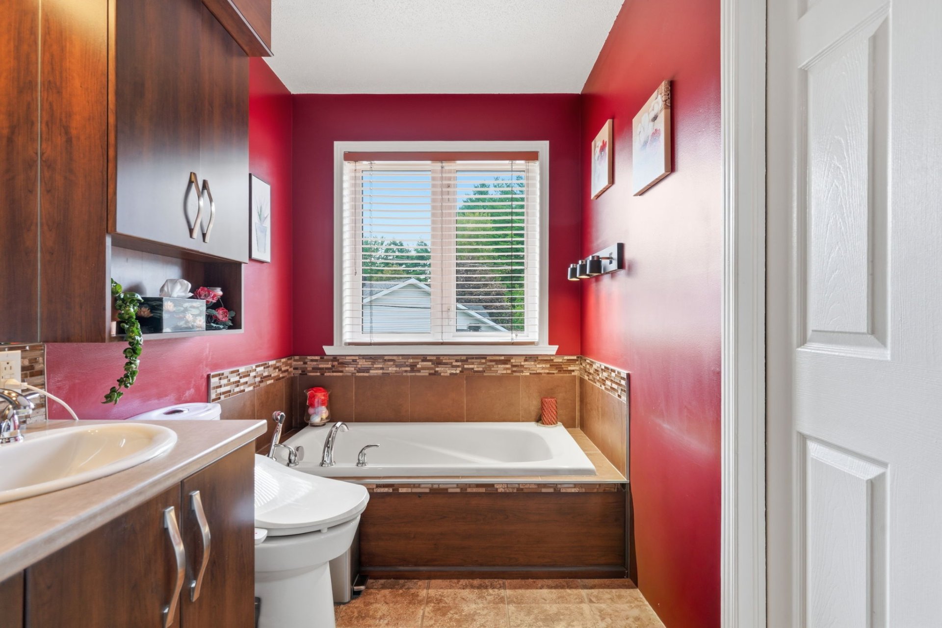 Ensuite bathroom