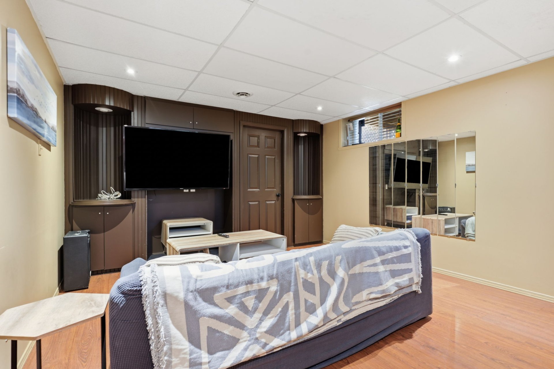 Possibility of a 5th bedroom.
