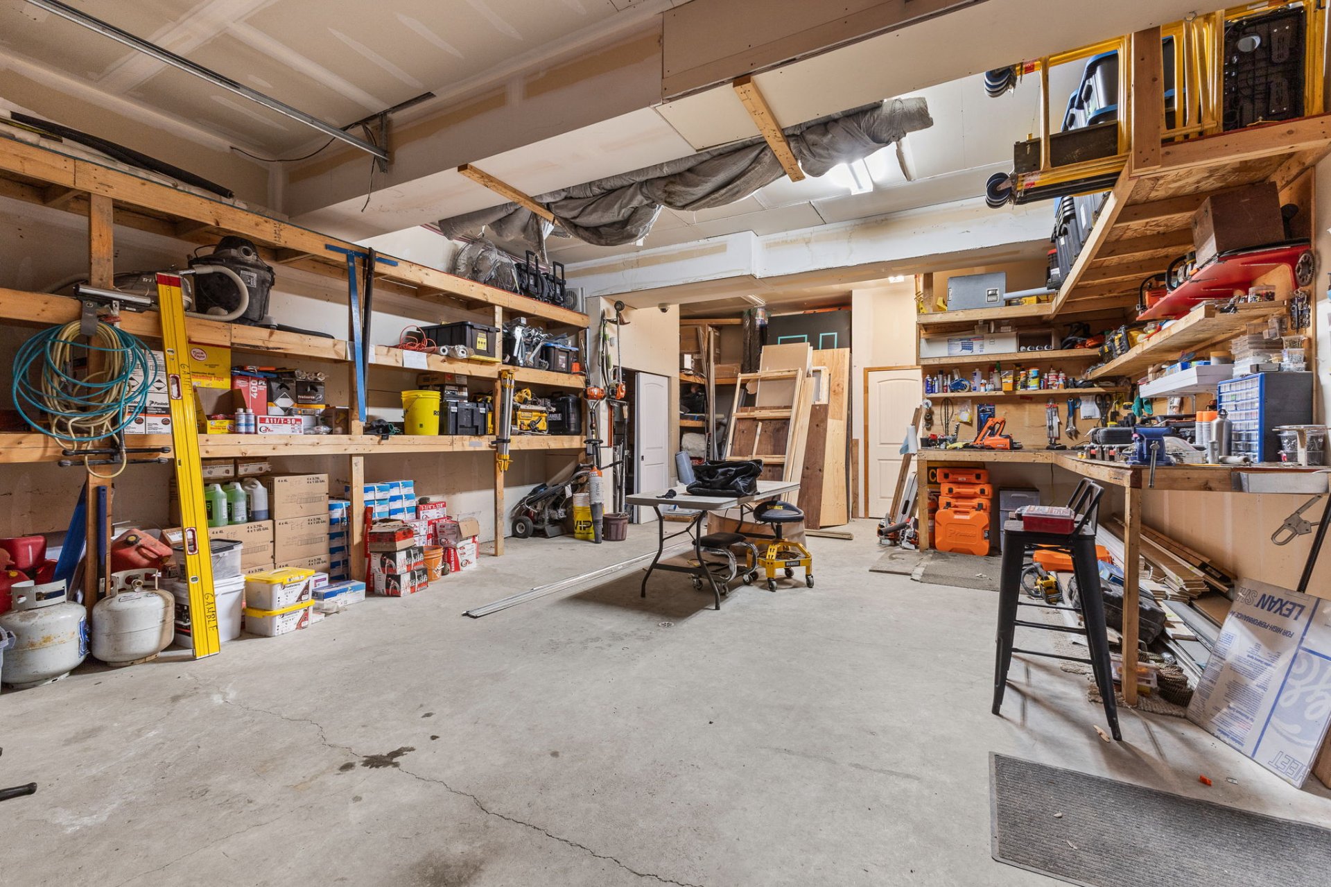 Garage - Commercial basement