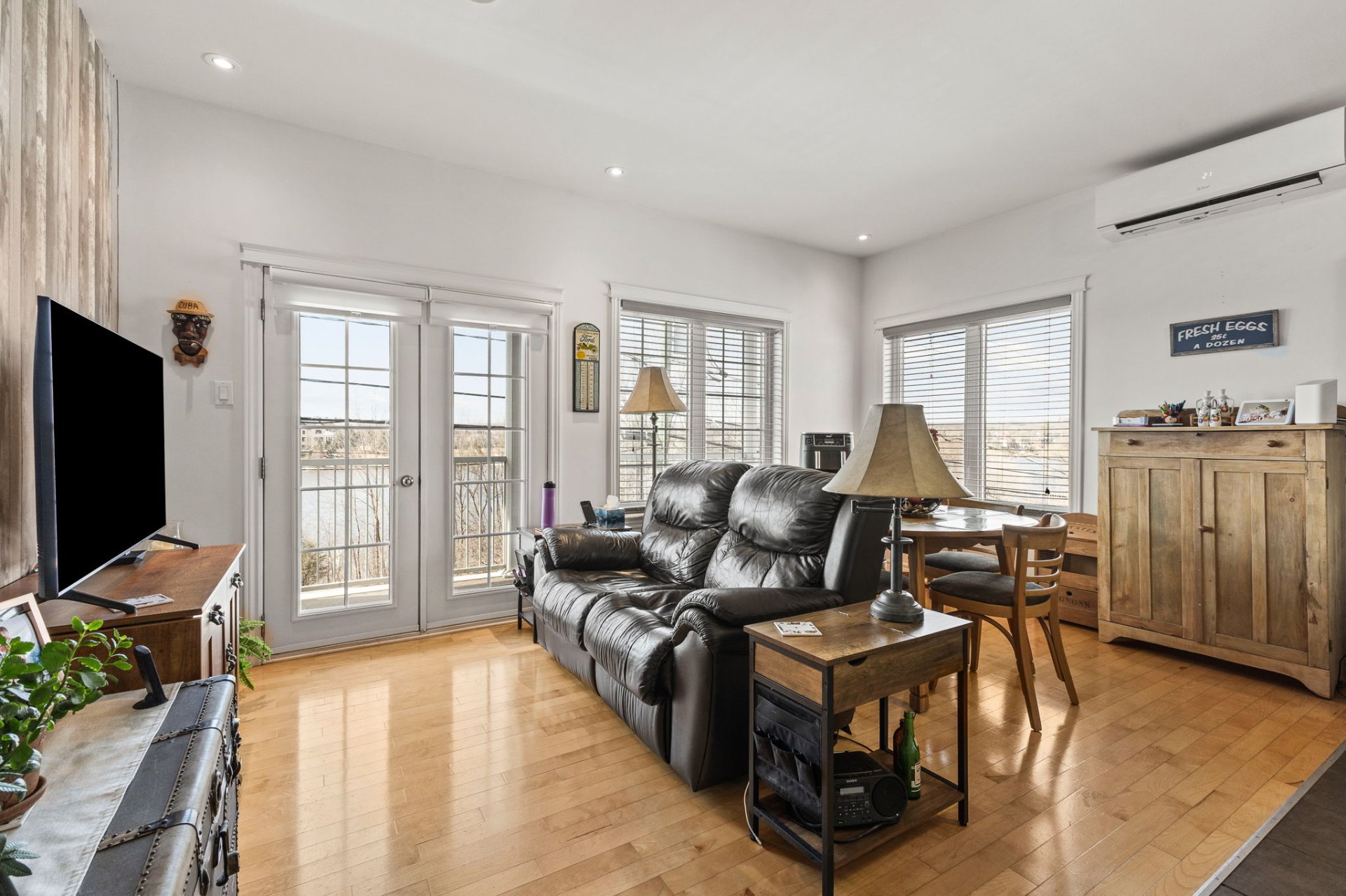 Living room - Apartment 2