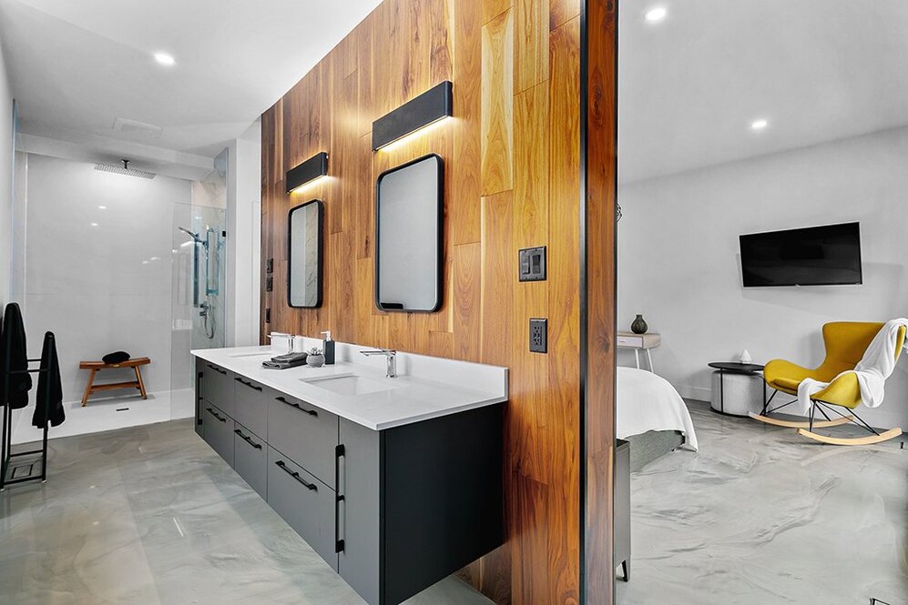 Ensuite bathroom