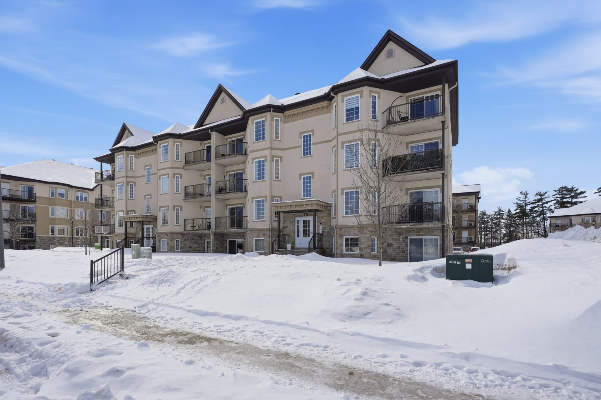 467 Rue de Cannes 301