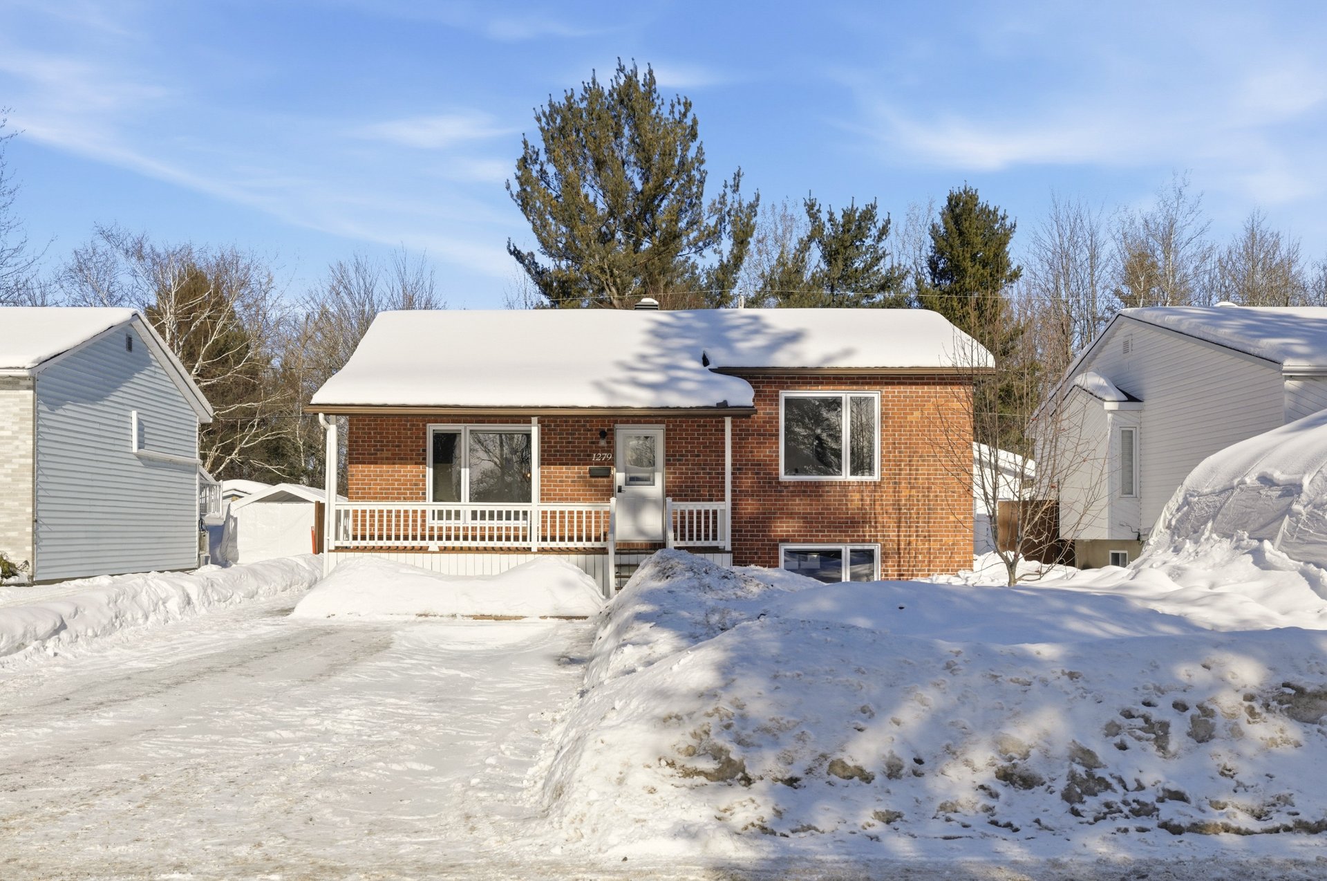 1279 Rue des Hirondelles 