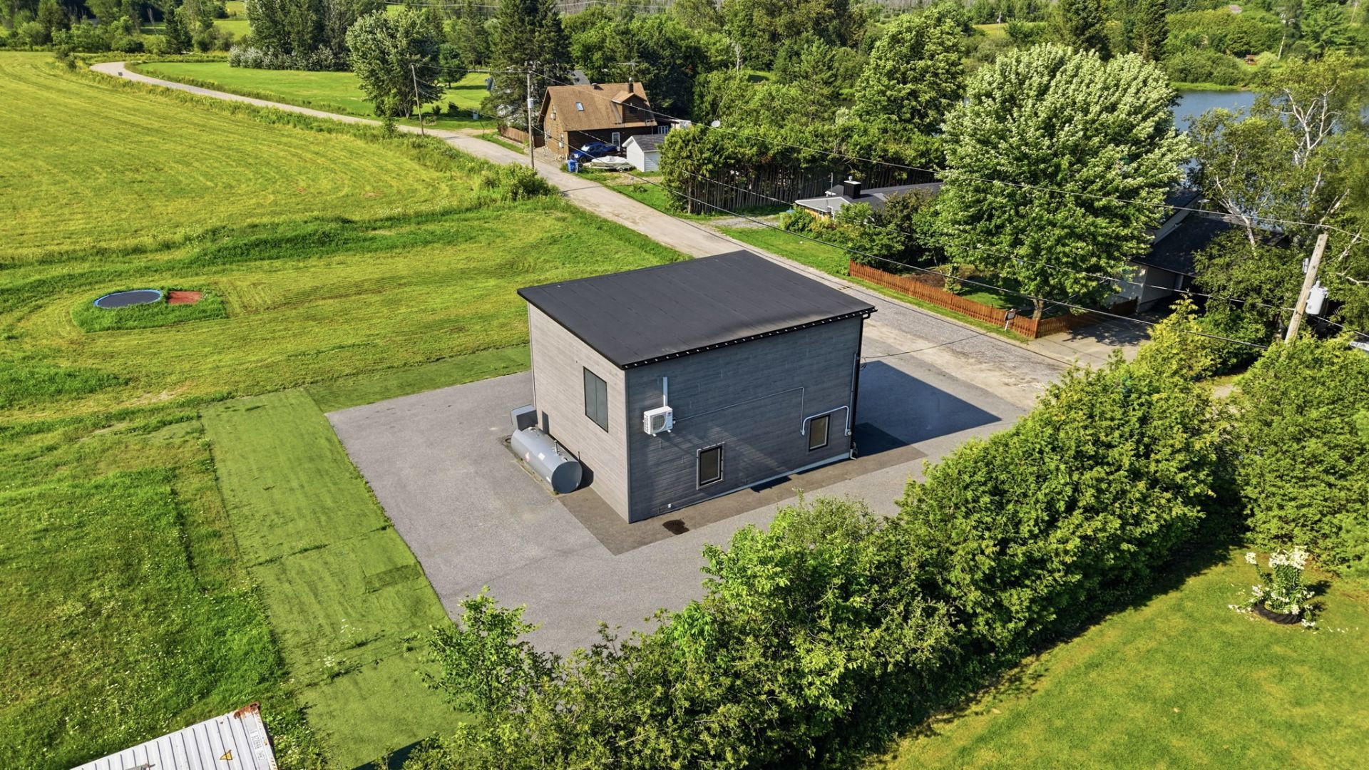 Garage