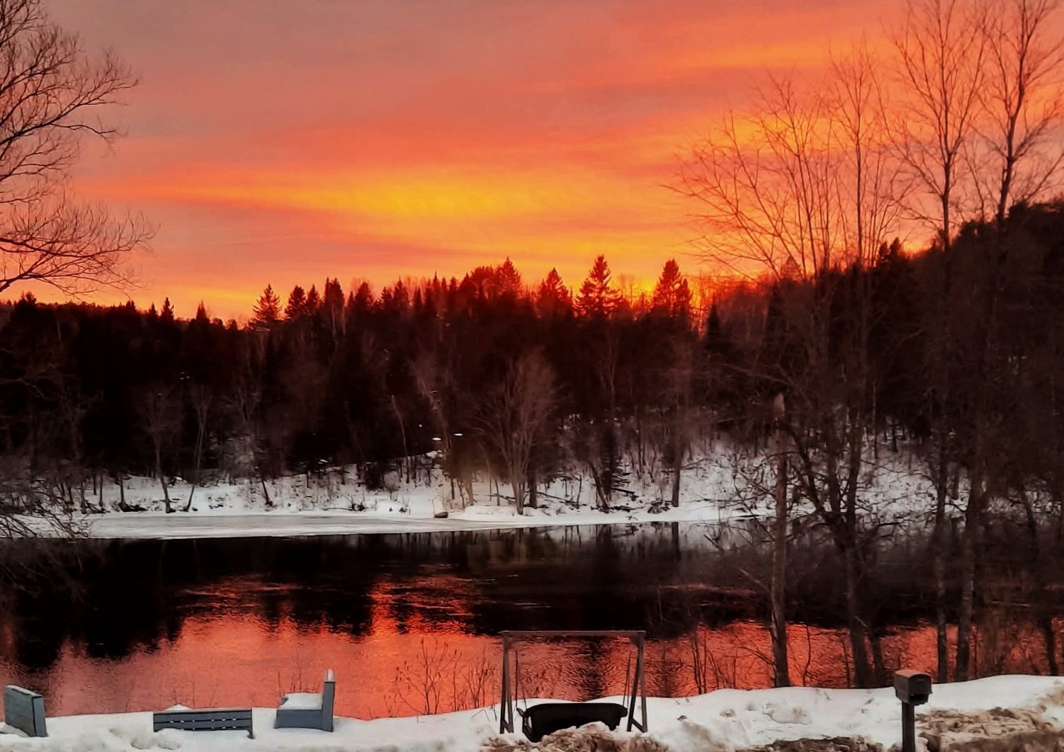 Vue sur l'eau - Coucher de soleil