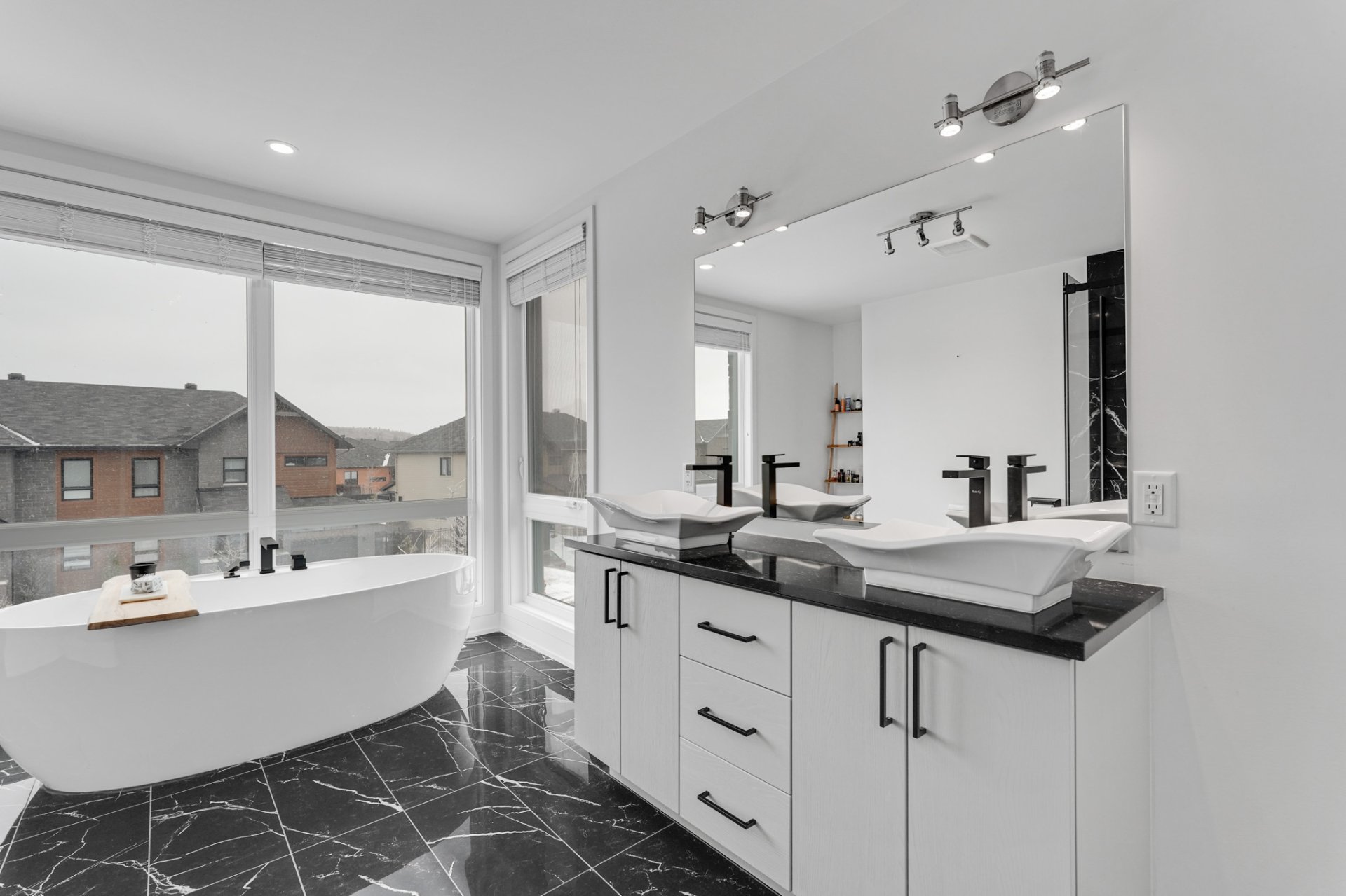 Salle de bains attenante à la CCP