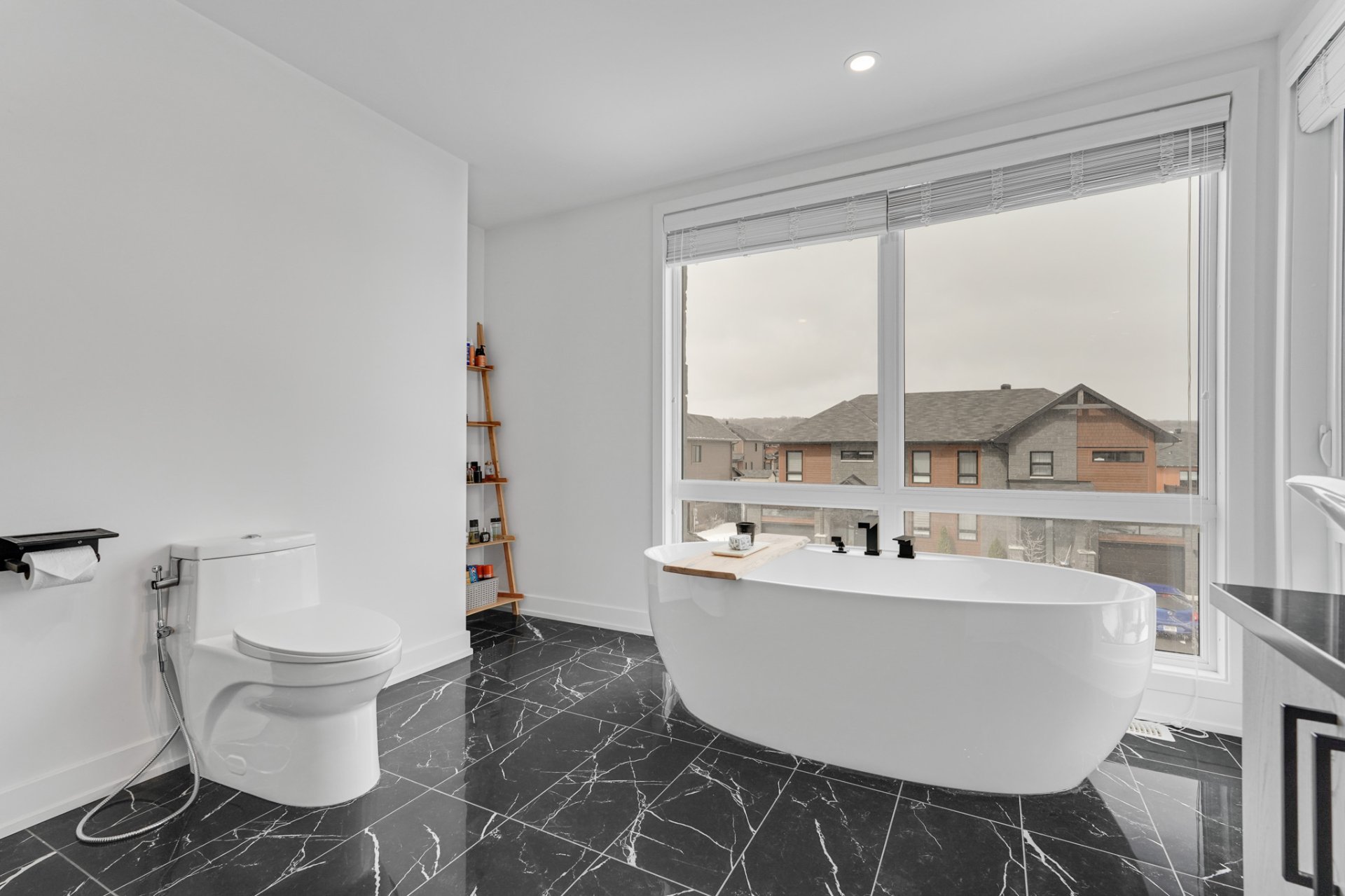 Salle de bains attenante à la CCP