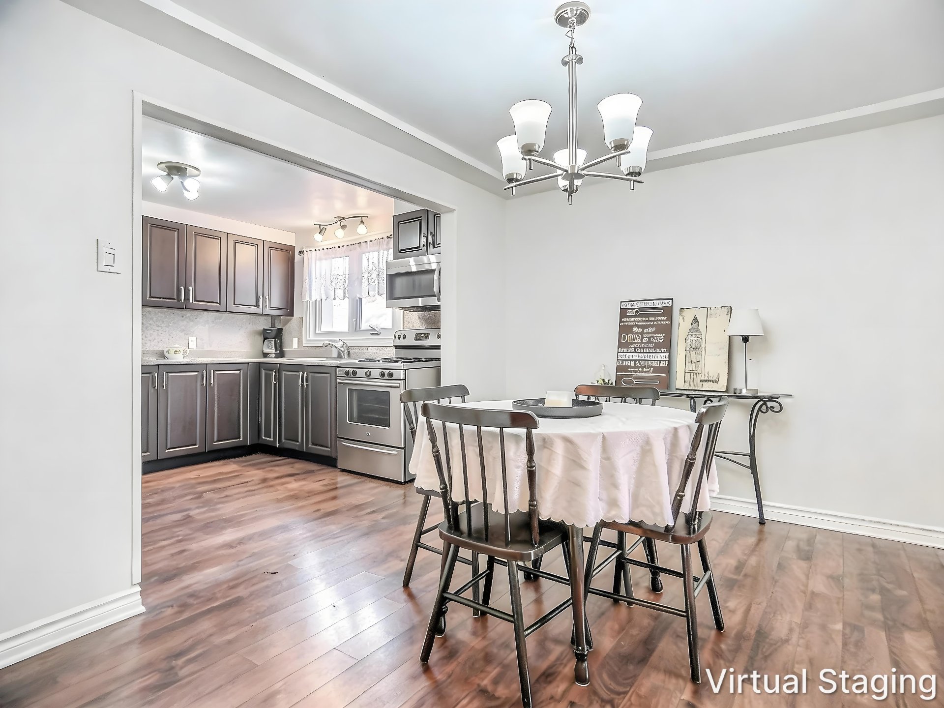 Overall View - apt E