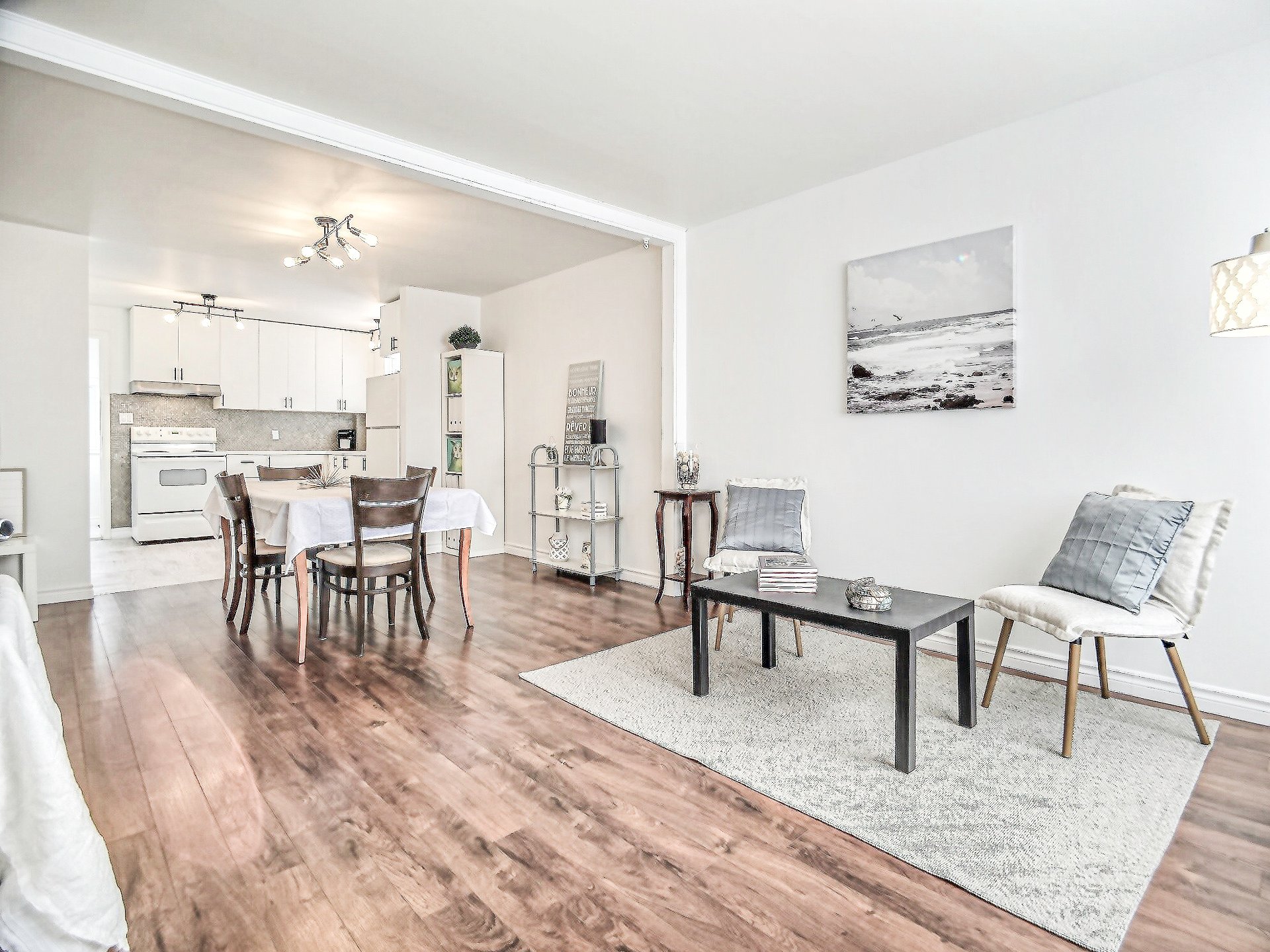 Overall View - apt A