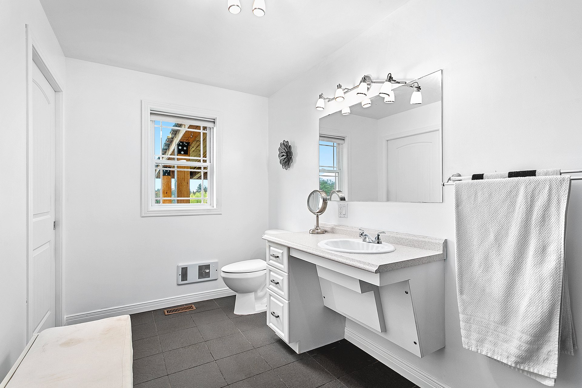 Salle de bains attenante à la CCP