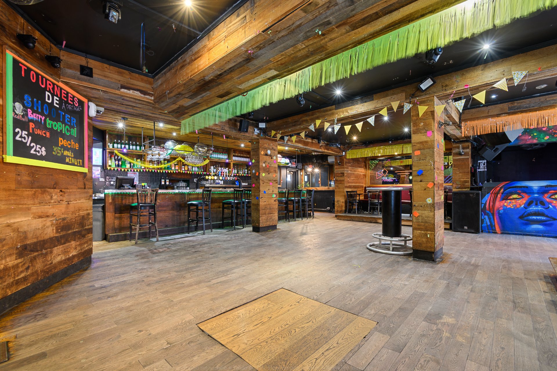 Bar