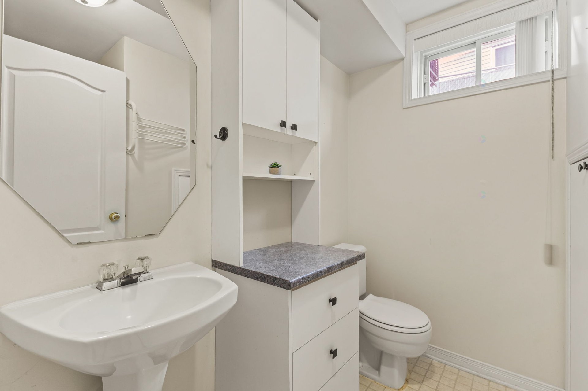 Powder room