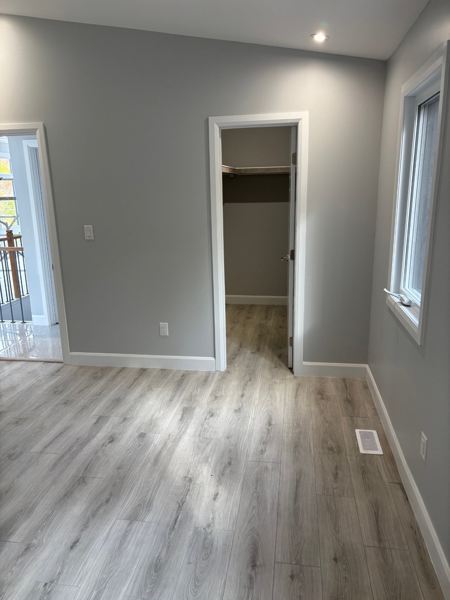 Walk-in closet