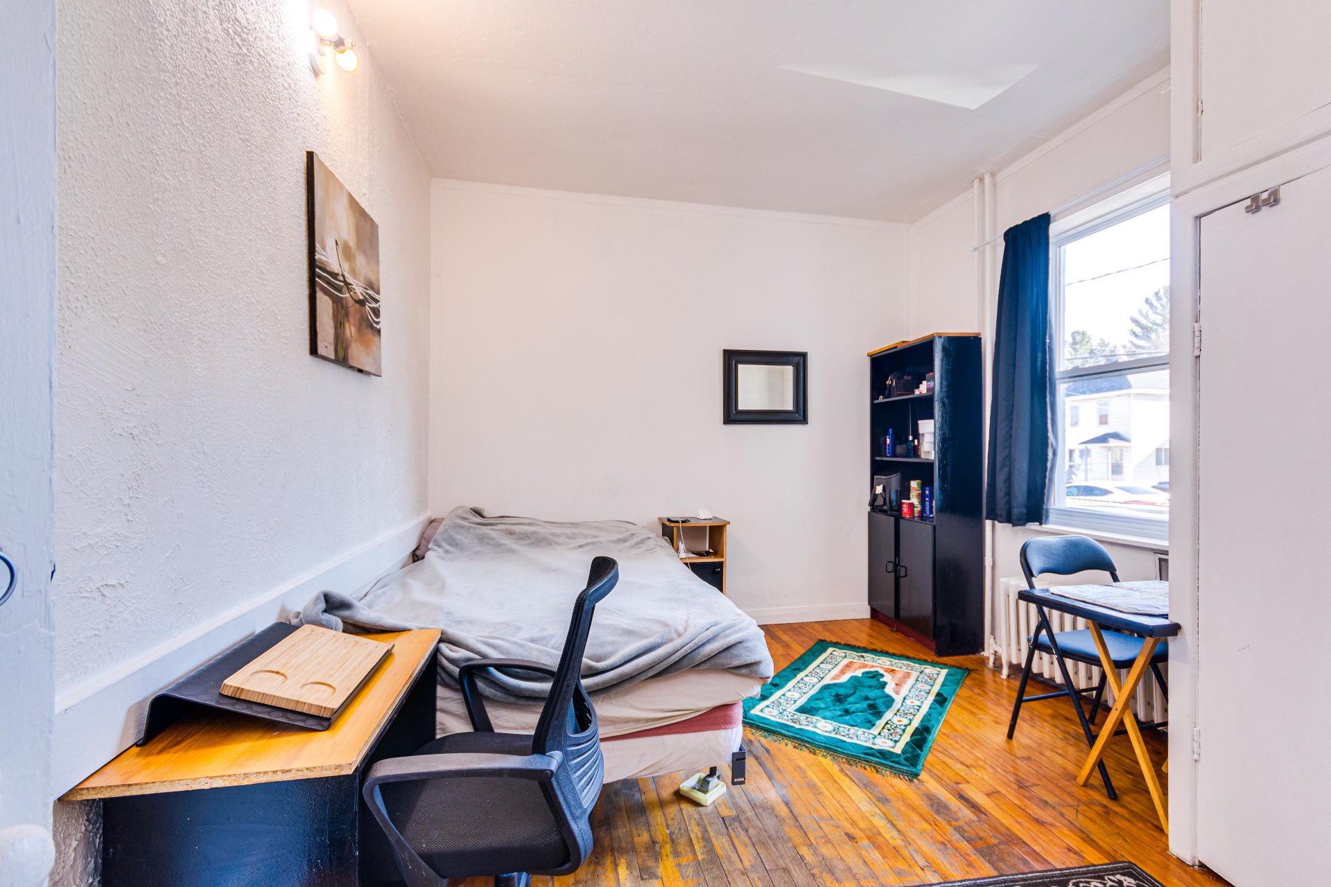 Autre - Chambre # 2 Rez-de-chaussée