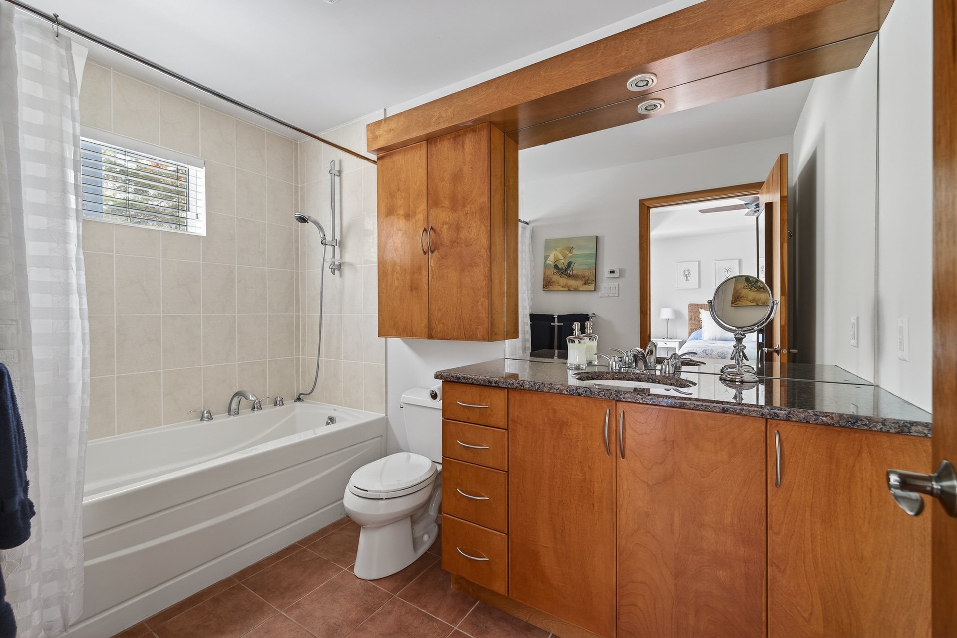 Salle de bains attenante à la CCP