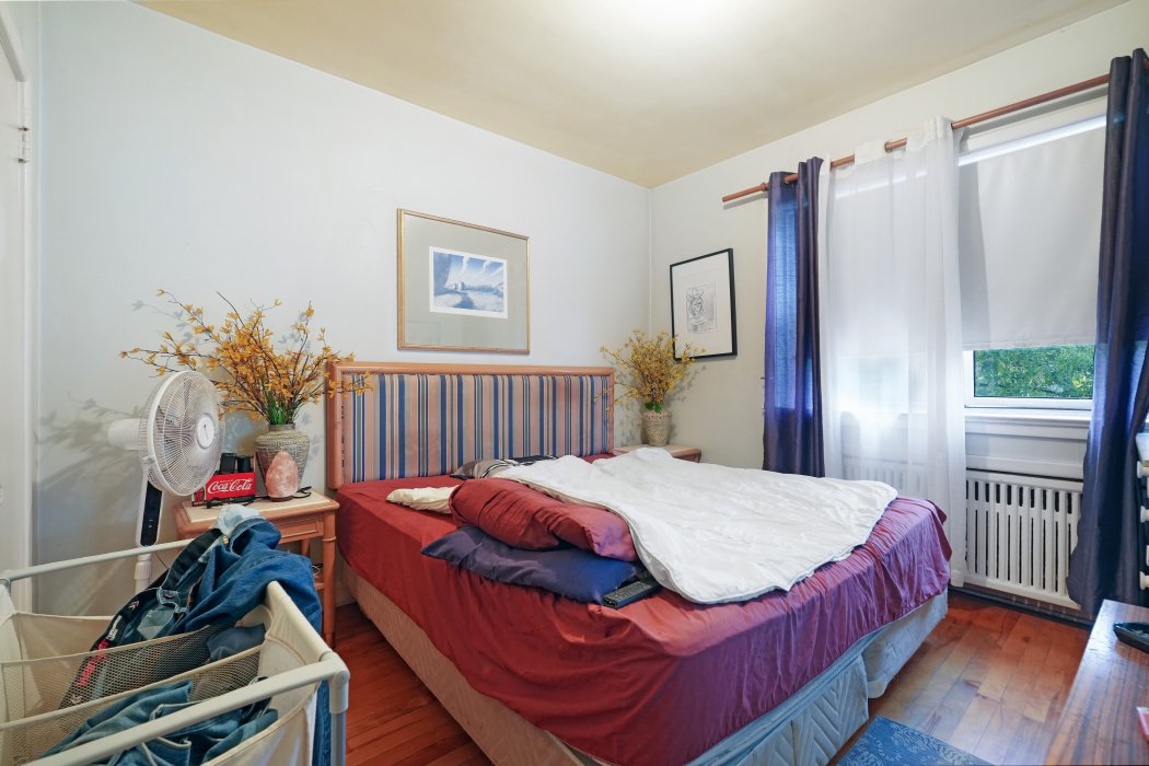 Master bedroom - apt 6