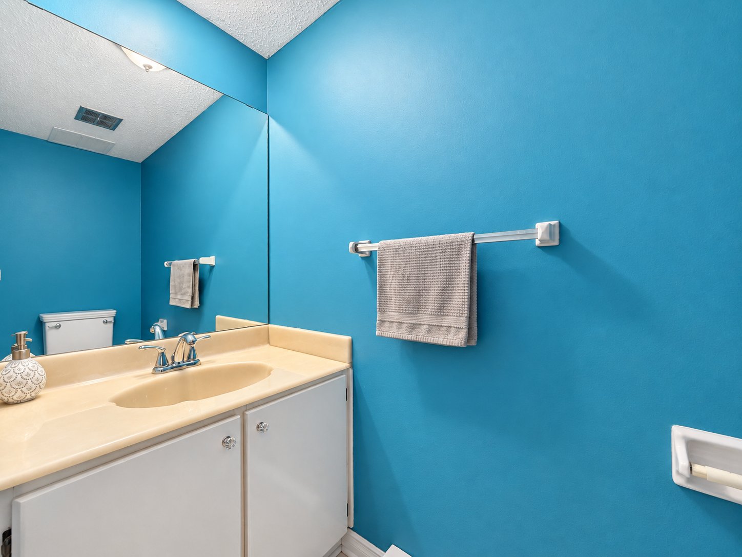 Powder room