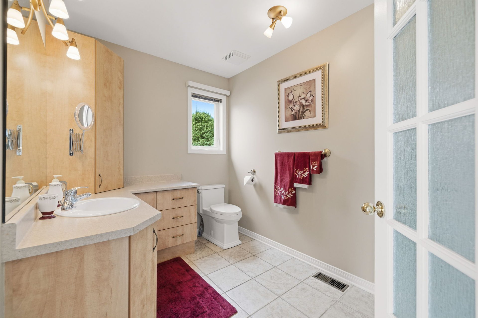 Ensuite bathroom